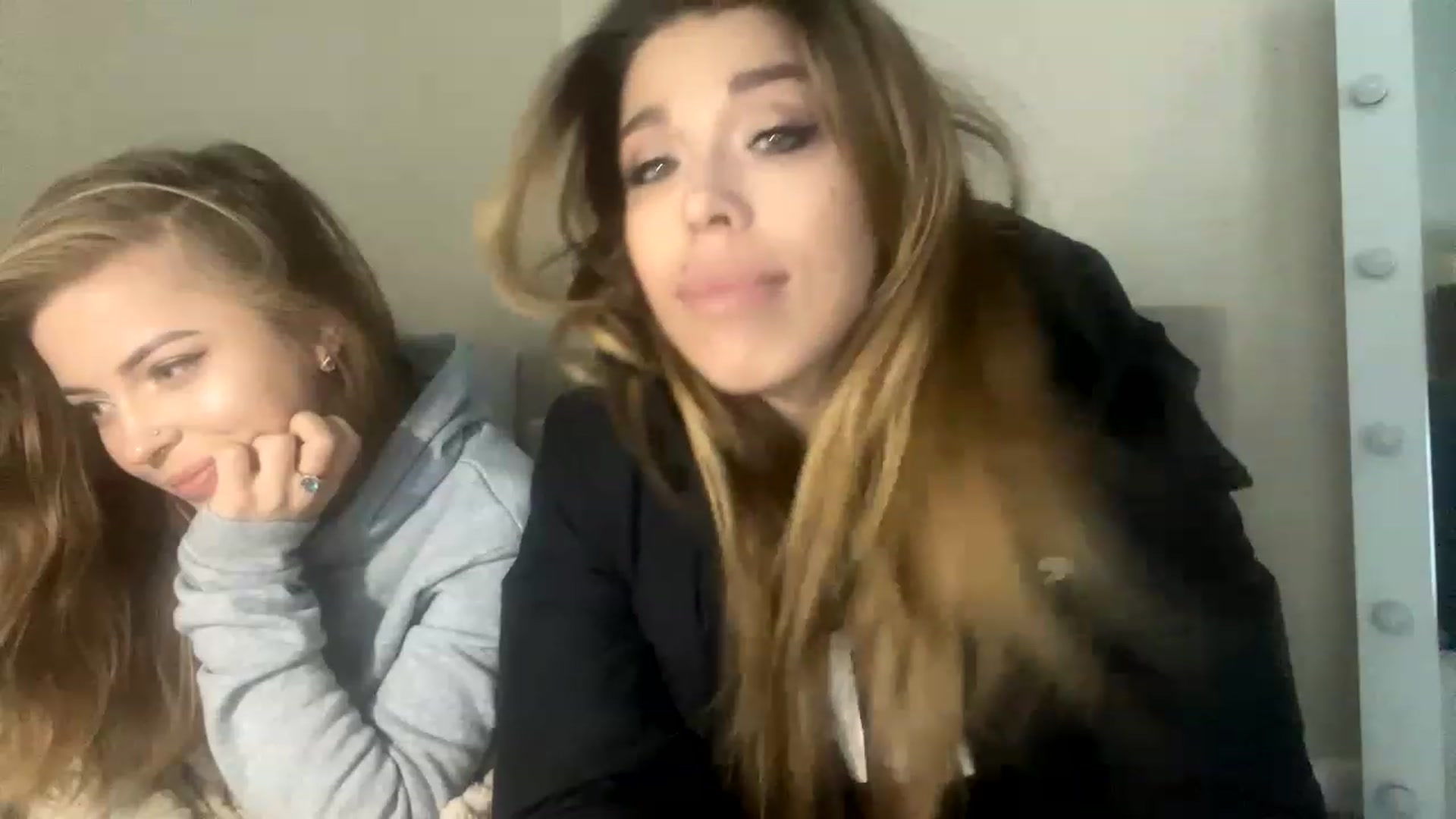 Gallery image thumbnail from MilanaGreen's myfreecams stream on, 11/29/2022, 12:01 image 16 of 20