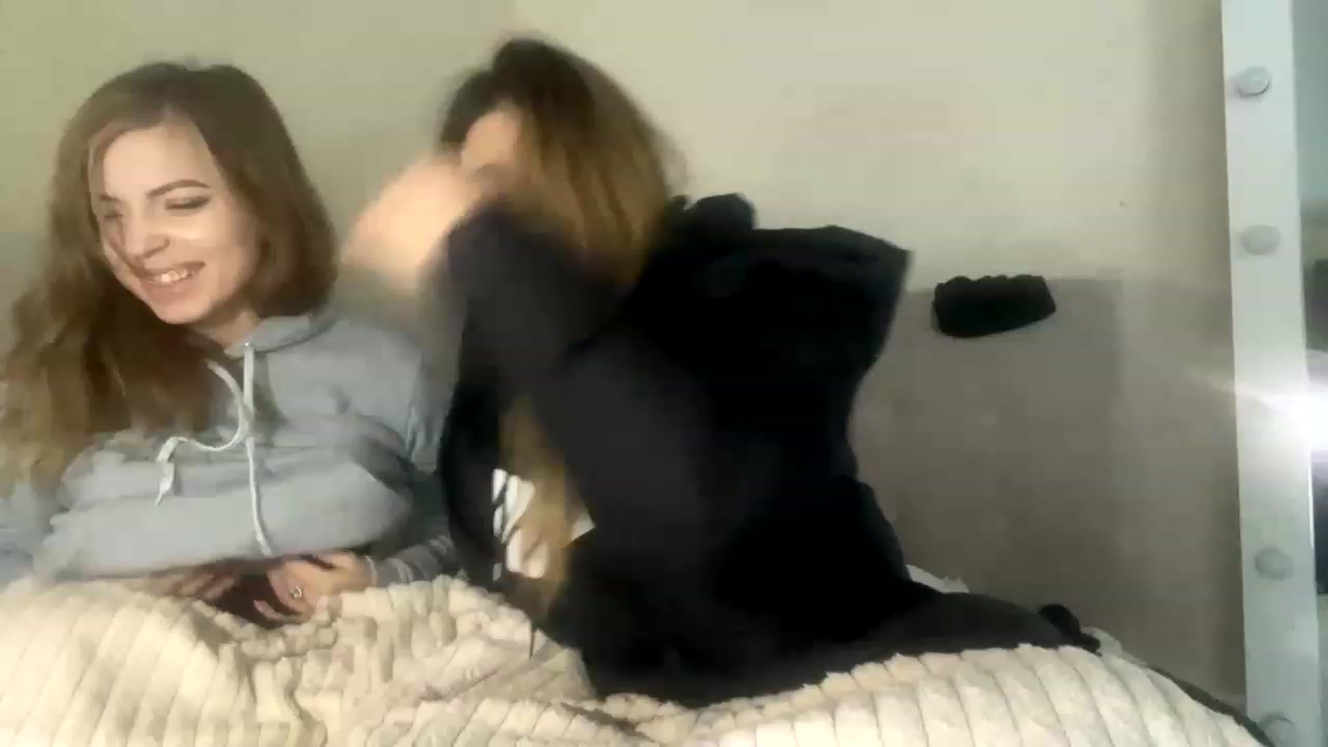 Gallery image thumbnail from MilanaGreen's myfreecams stream on, 11/29/2022, 12:01 image 7 of 20
