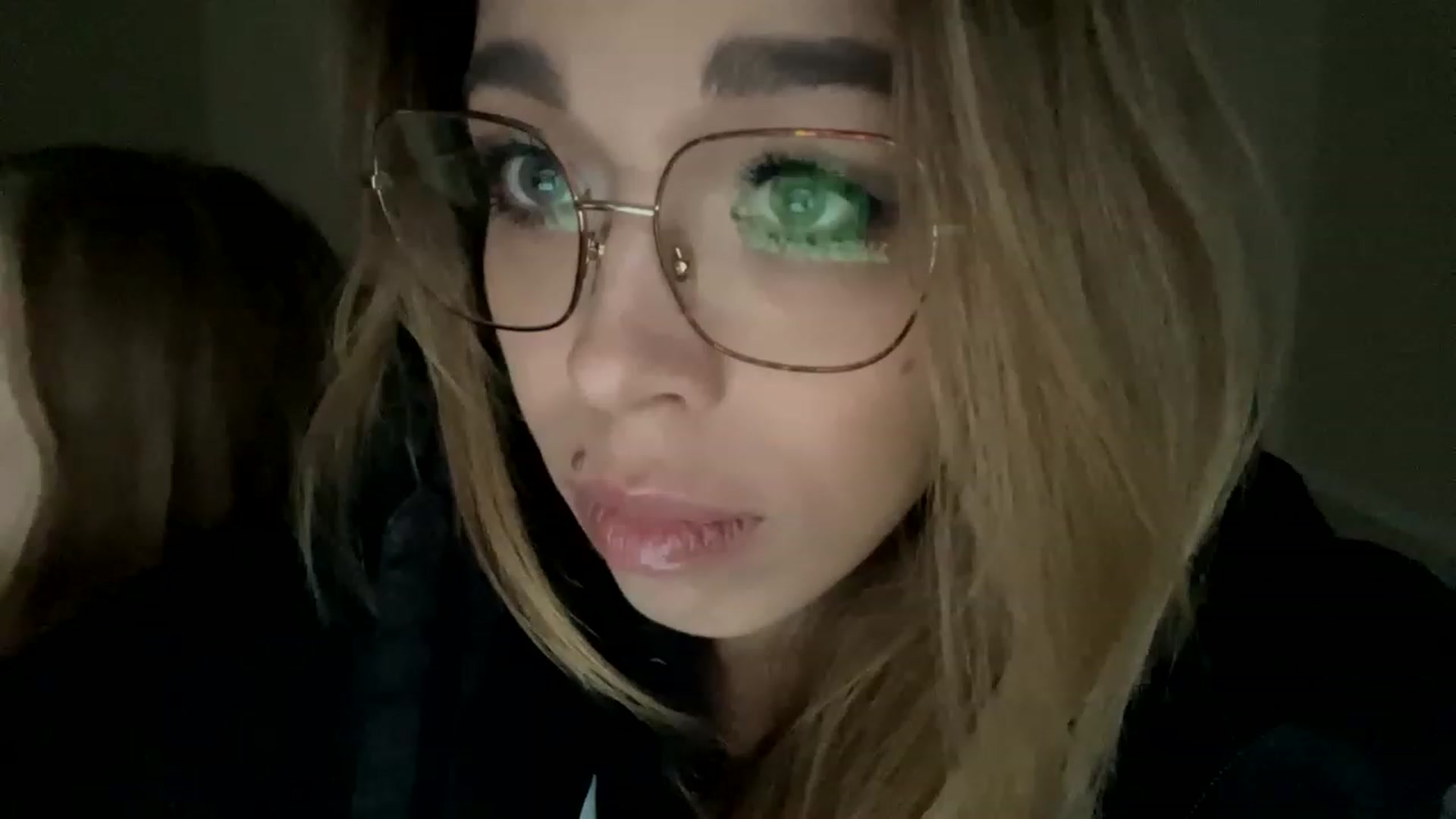 Gallery image thumbnail from MilanaGreen's myfreecams stream on, 11/29/2022, 13:54 image 11 of 20