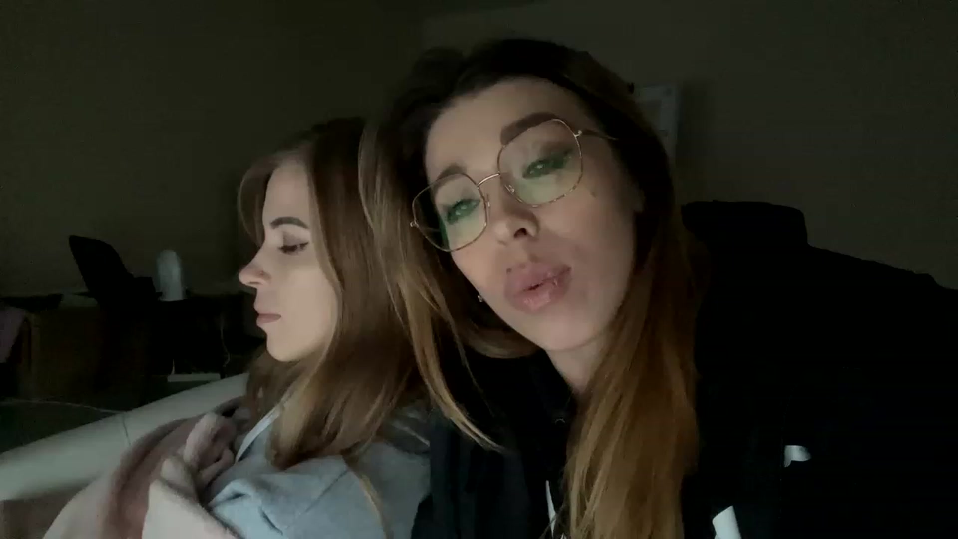 Gallery image thumbnail from MilanaGreen's myfreecams stream on, 11/29/2022, 13:54 image 12 of 20