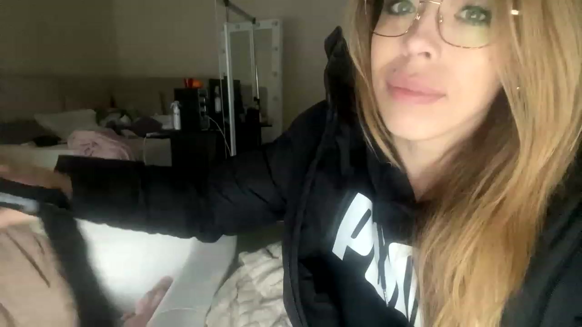 Gallery image thumbnail from MilanaGreen's myfreecams stream on, 11/29/2022, 13:54 image 1 of 20