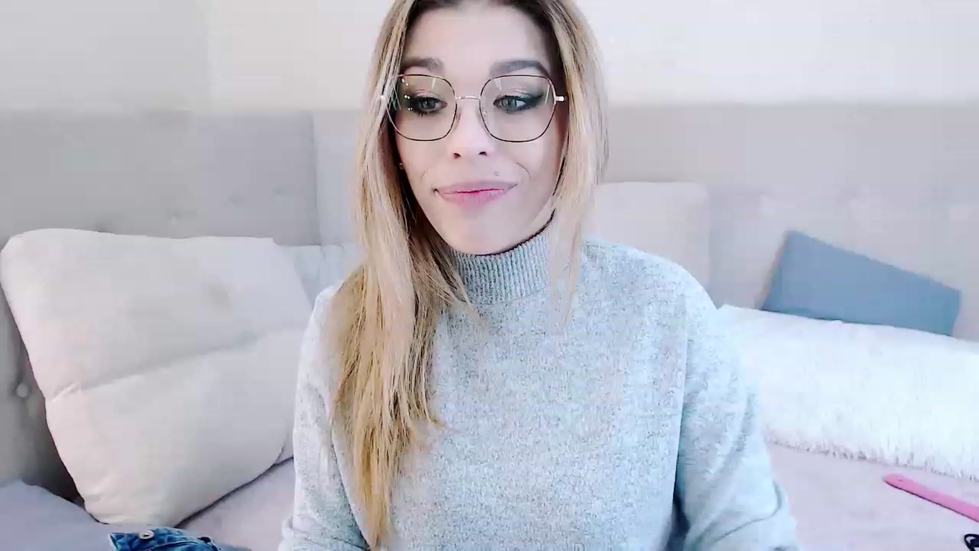 Gallery image thumbnail from MilanaGreen's myfreecams stream on, 02/06/2023, 14:33 image 16 of 20