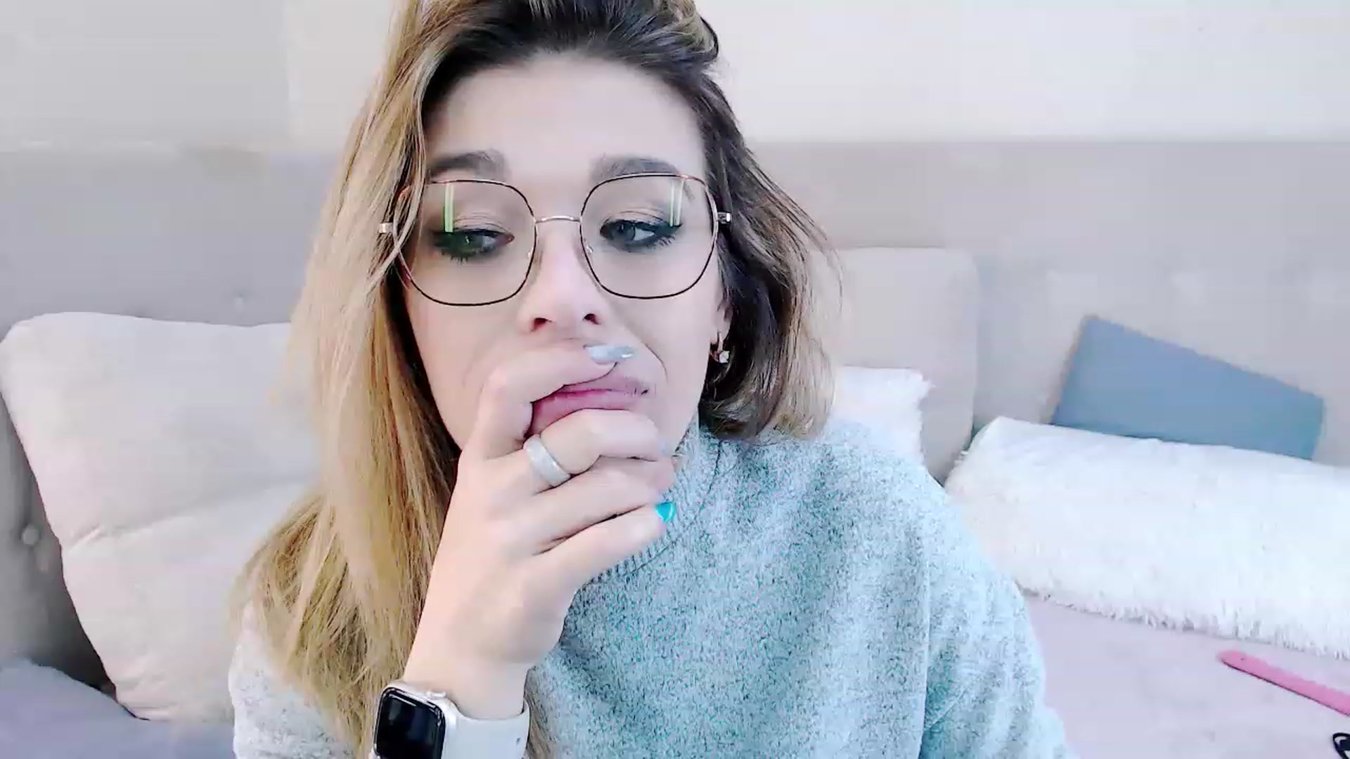 Gallery image thumbnail from MilanaGreen's myfreecams stream on, 02/06/2023, 14:33 image 19 of 20
