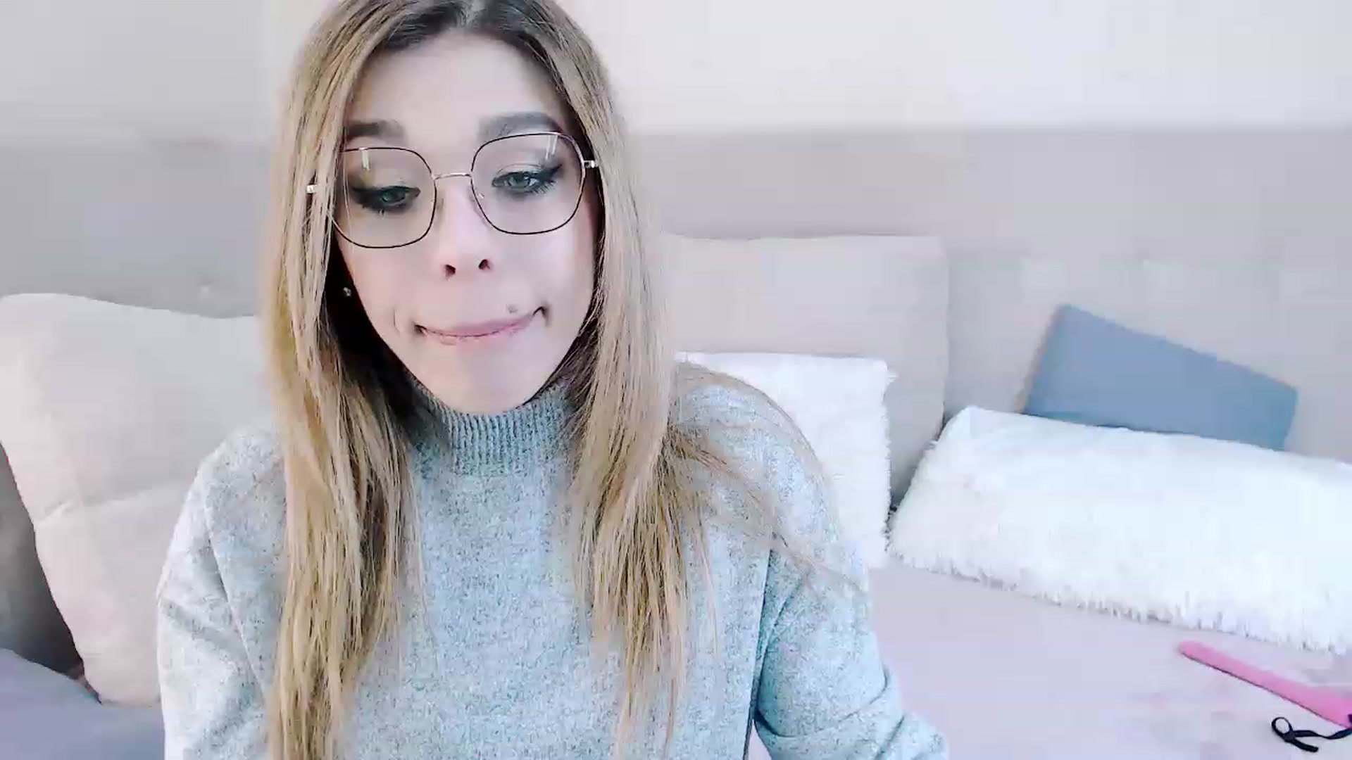 Gallery image thumbnail from MilanaGreen's myfreecams stream on, 02/06/2023, 14:33 image 2 of 20
