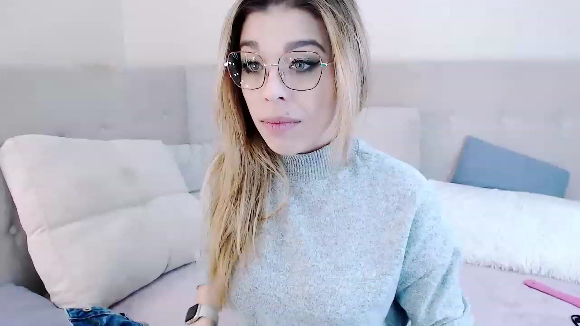Gallery image thumbnail from MilanaGreen's myfreecams stream on, 02/06/2023, 14:33 image 15 of 20