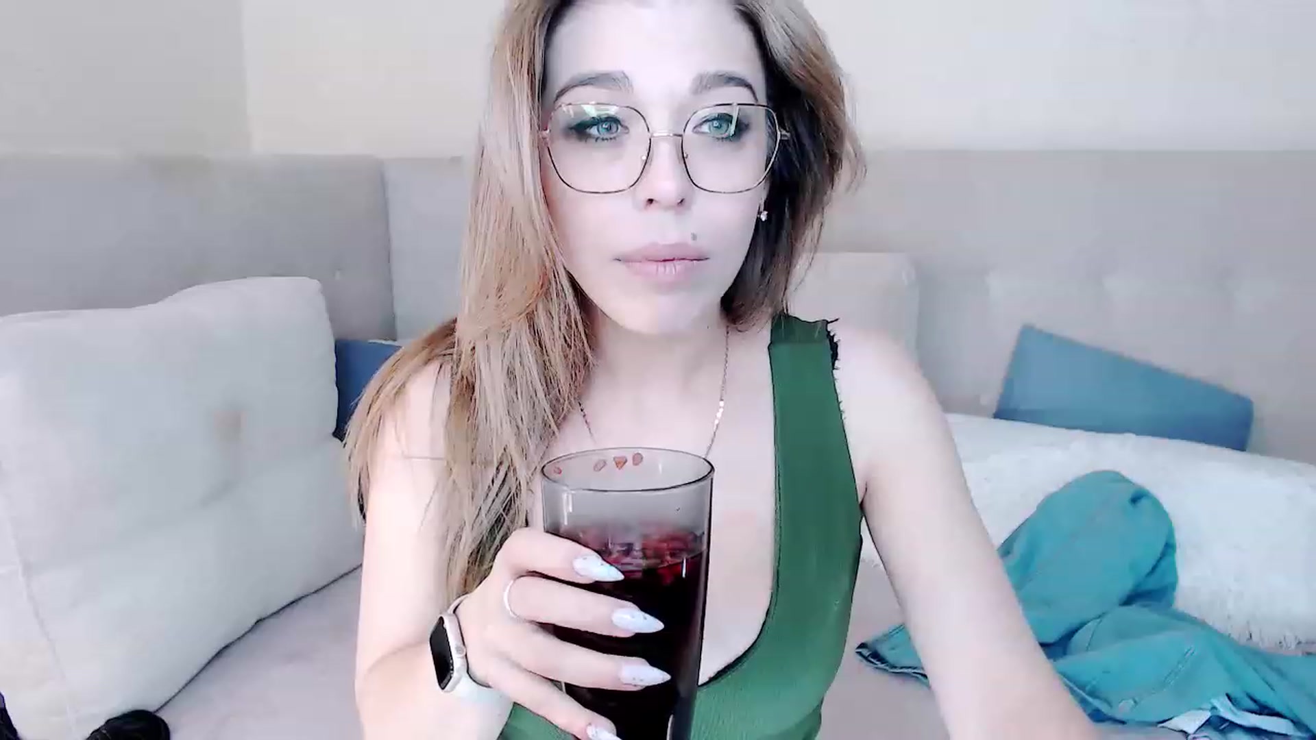 Gallery image thumbnail from MilanaGreen's myfreecams stream on, 02/11/2023, 12:51 image 7 of 20