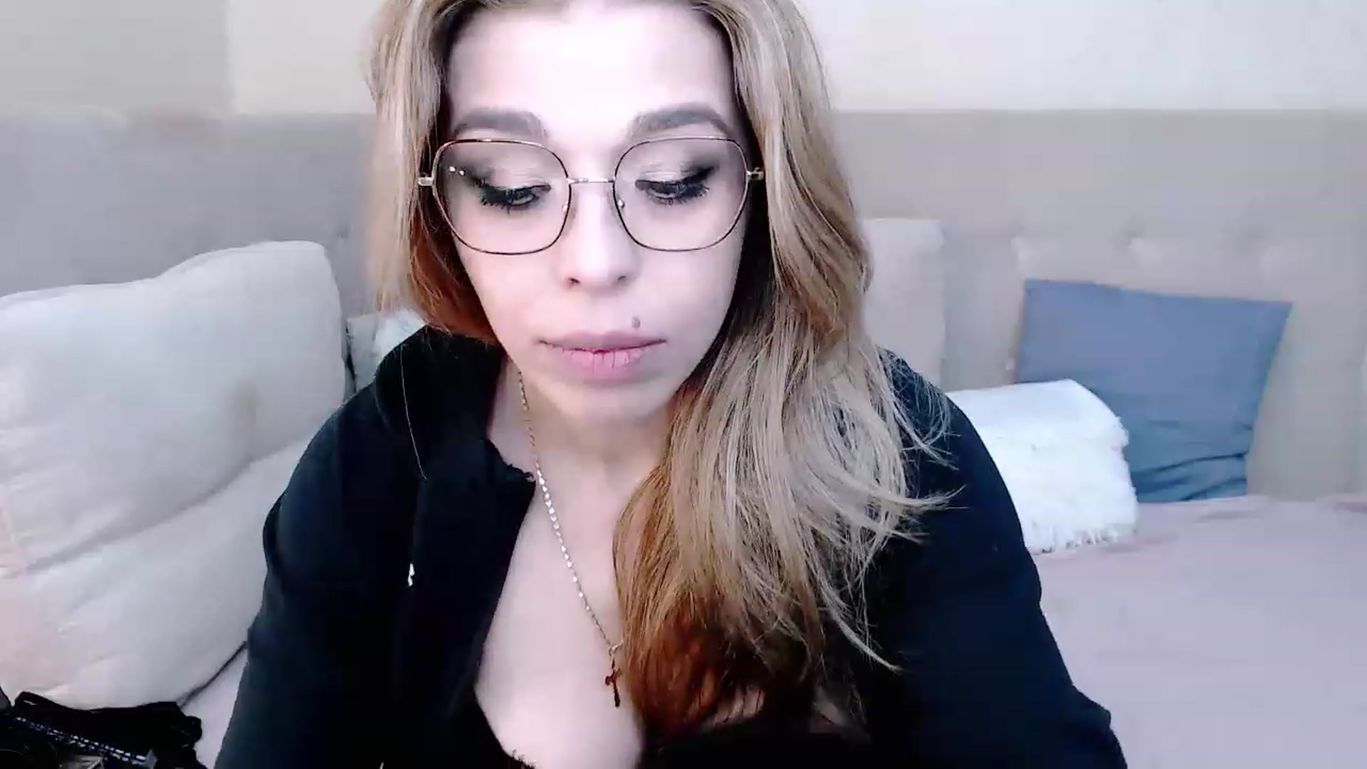 Gallery image thumbnail from MilanaGreen's myfreecams stream on, 02/23/2023, 13:13 image 15 of 20