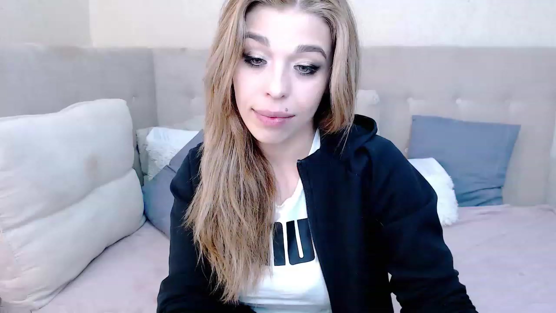 Gallery image thumbnail from MilanaGreen's myfreecams stream on, 02/23/2023, 13:52 image 14 of 20