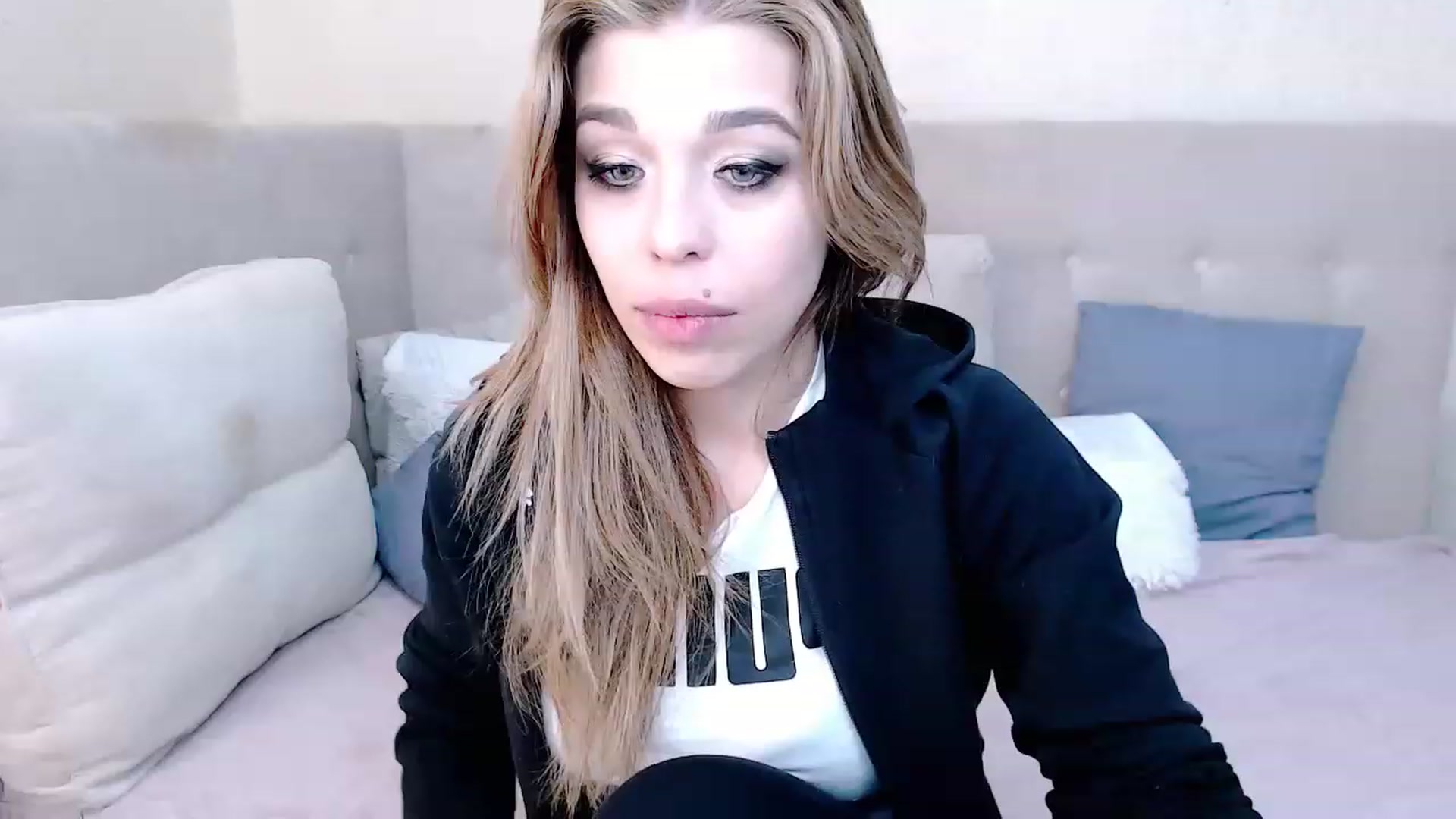 Gallery image thumbnail from MilanaGreen's myfreecams stream on, 02/23/2023, 13:52 image 7 of 20