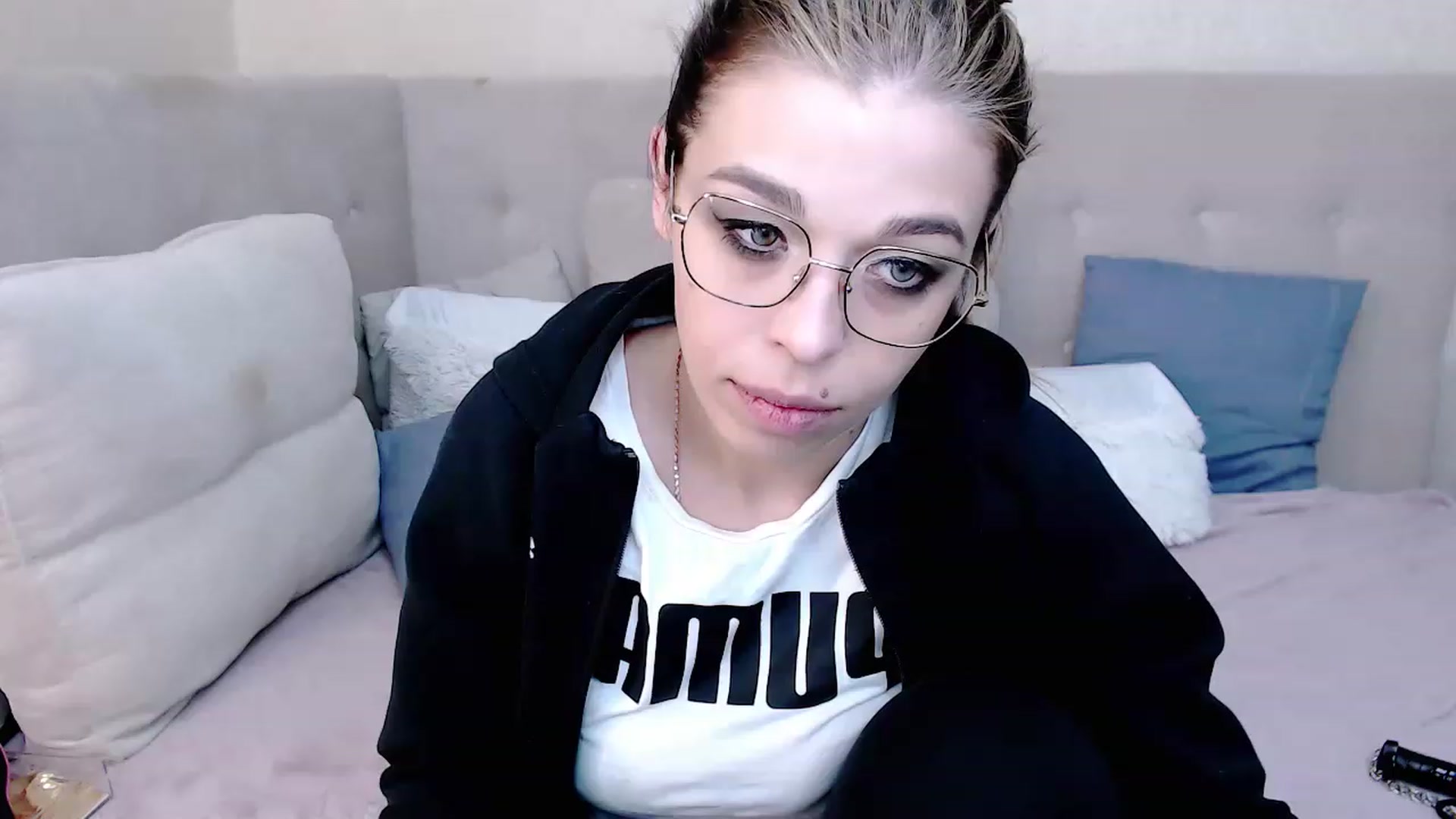 Gallery image thumbnail from MilanaGreen's myfreecams stream on, 02/23/2023, 14:41 image 14 of 20