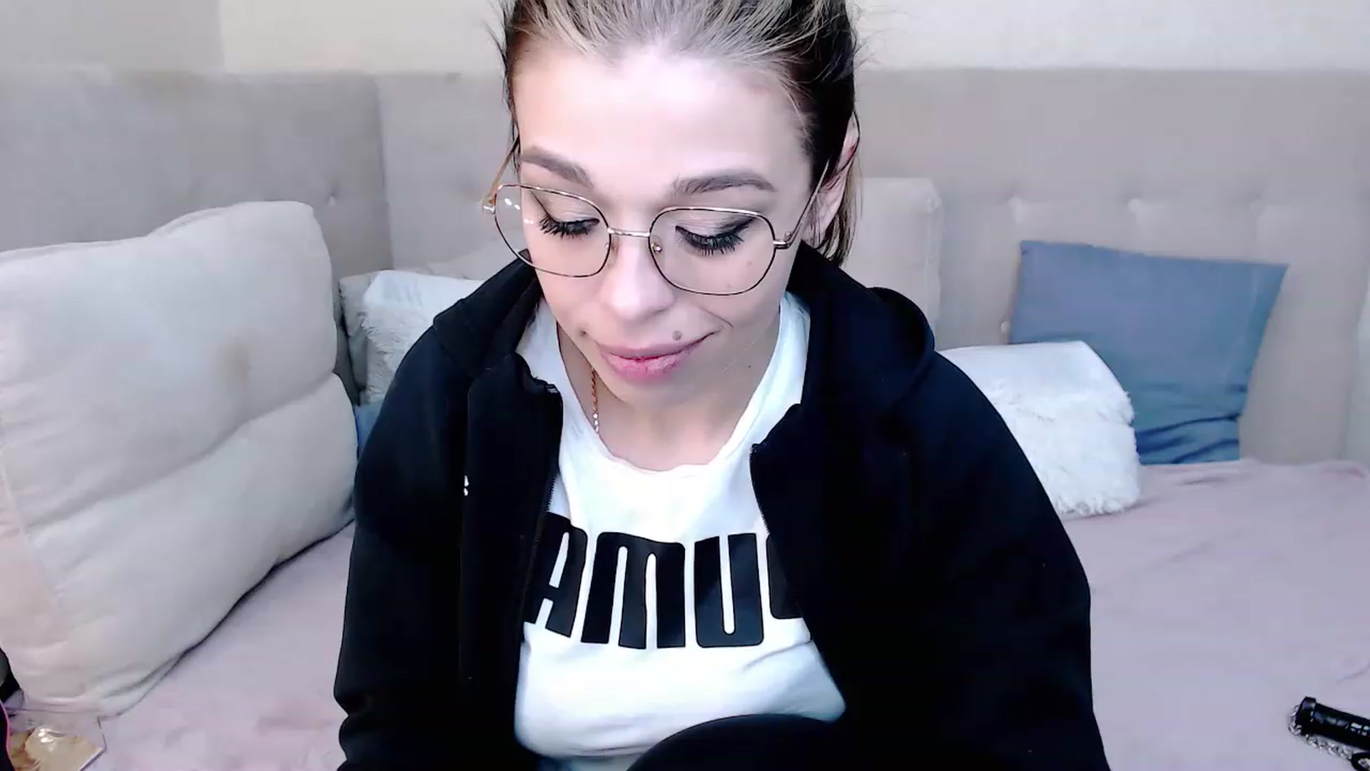 Gallery image thumbnail from MilanaGreen's myfreecams stream on, 02/23/2023, 14:41 image 16 of 20