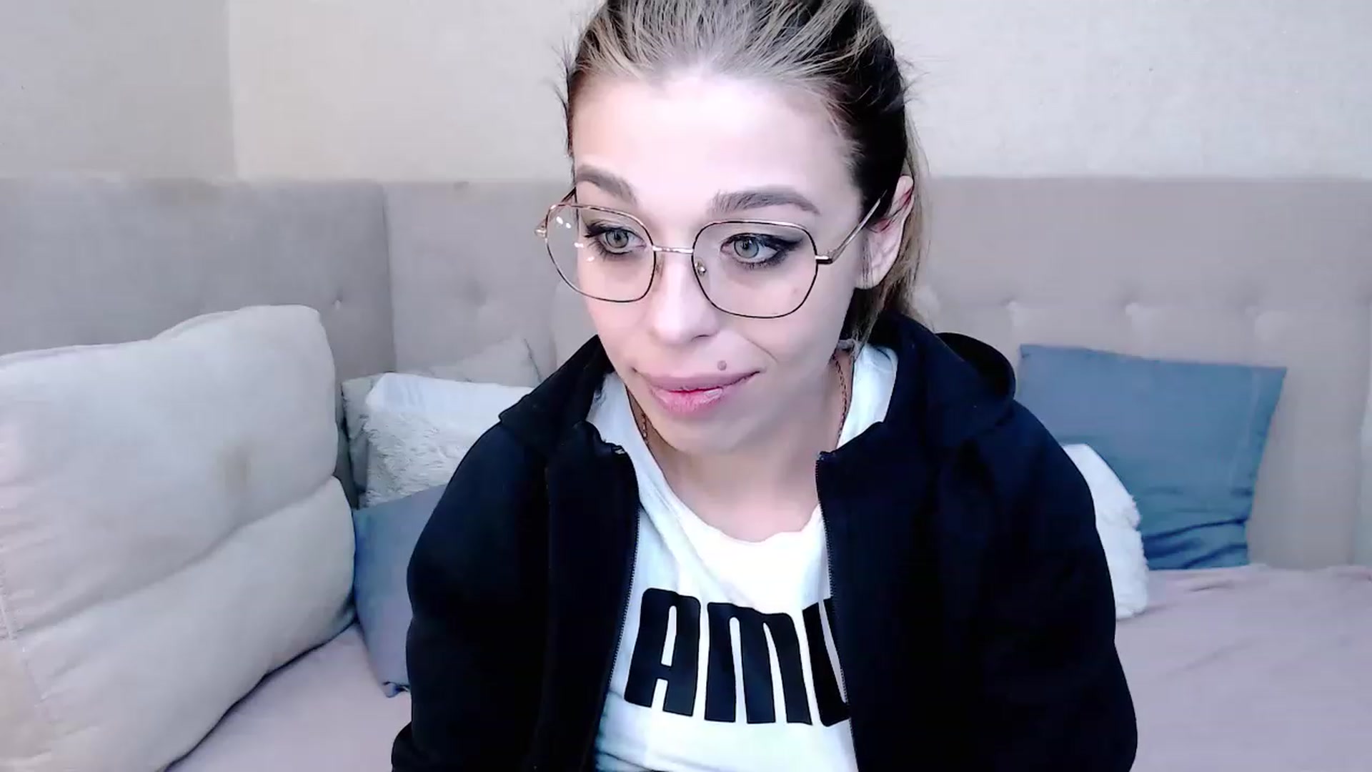 Gallery image thumbnail from MilanaGreen's myfreecams stream on, 02/23/2023, 14:41 image 19 of 20