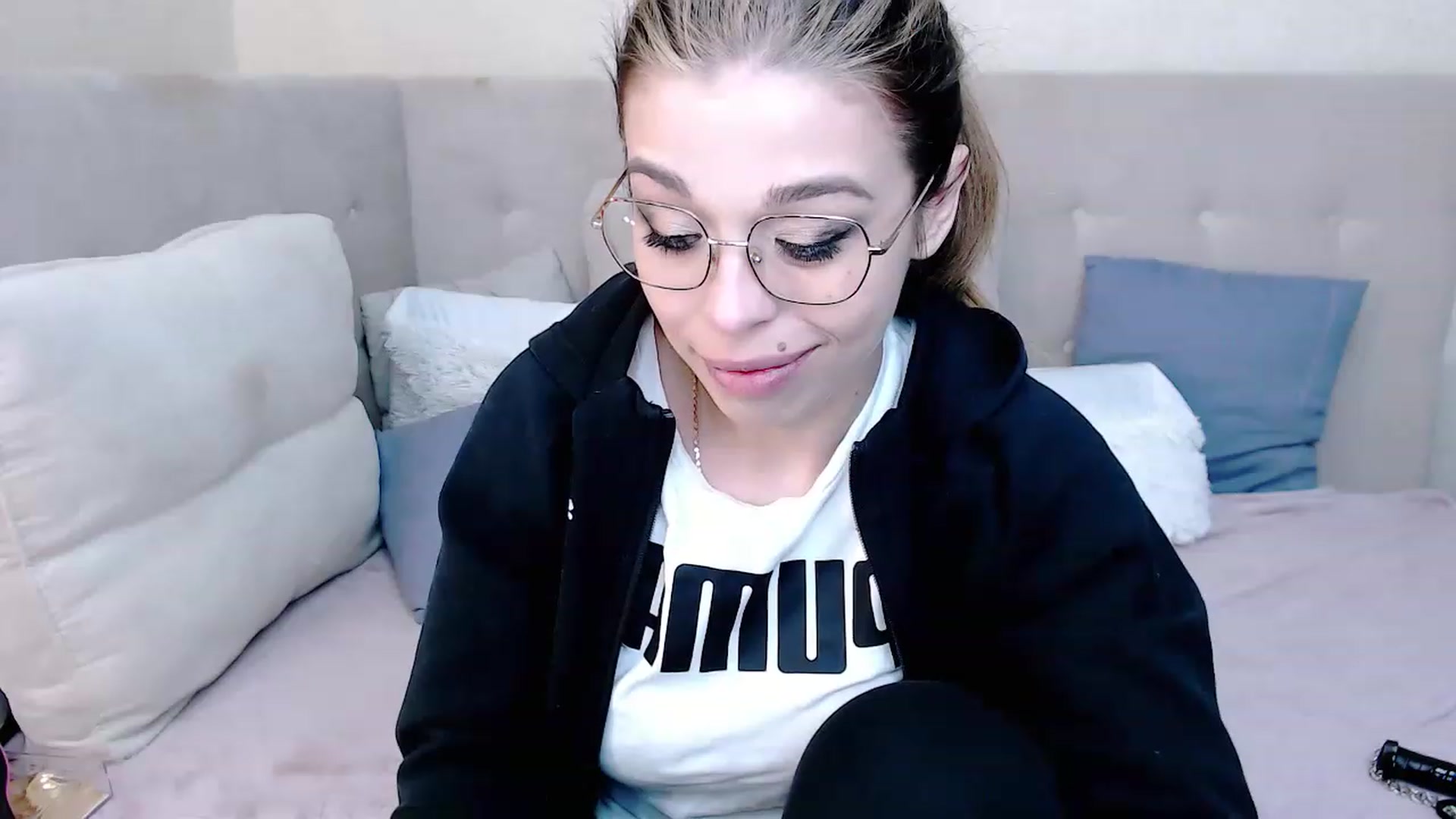 Gallery image thumbnail from MilanaGreen's myfreecams stream on, 02/23/2023, 14:41 image 15 of 20