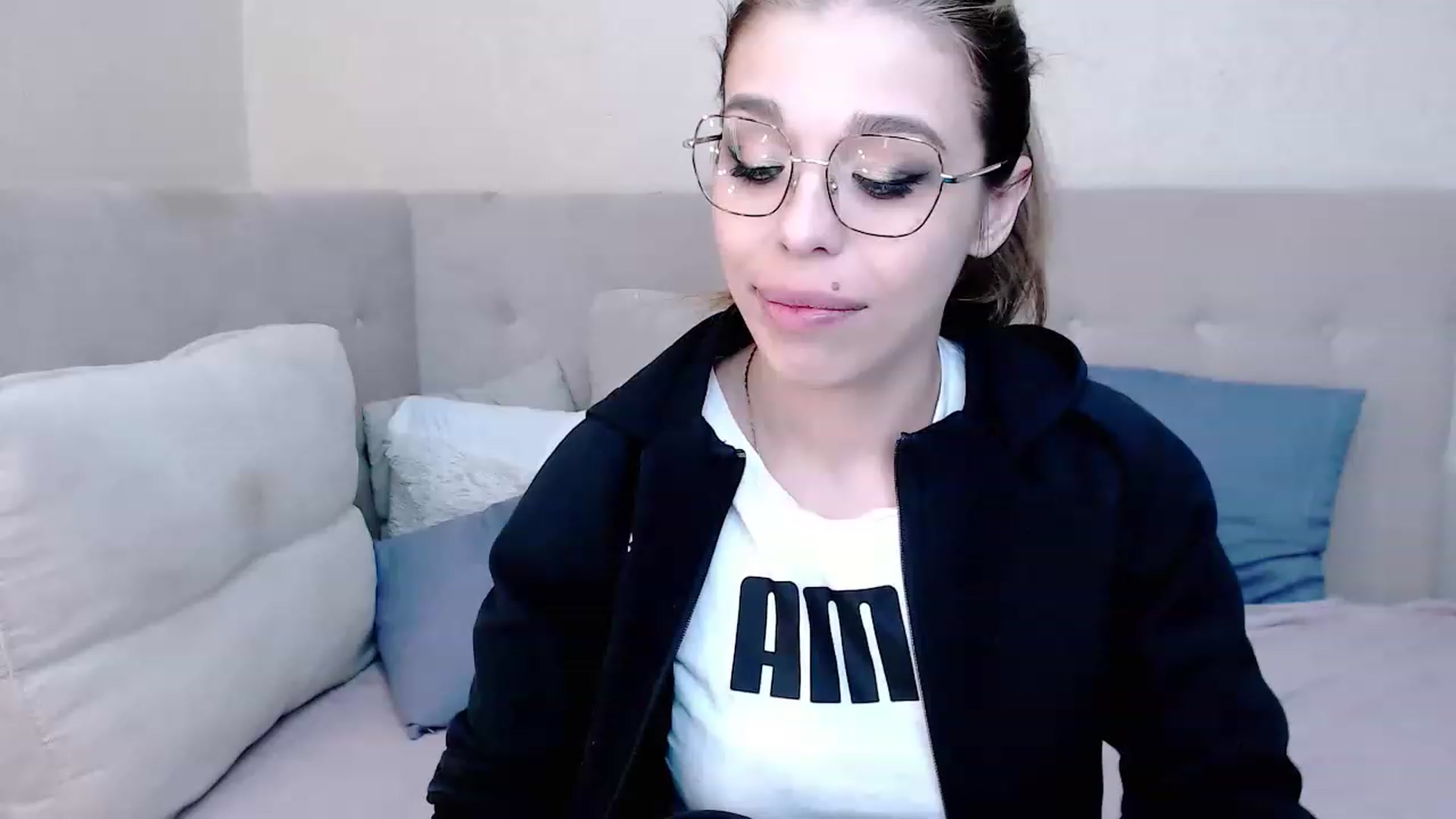 Gallery image thumbnail from MilanaGreen's myfreecams stream on, 02/23/2023, 14:41 image 18 of 20