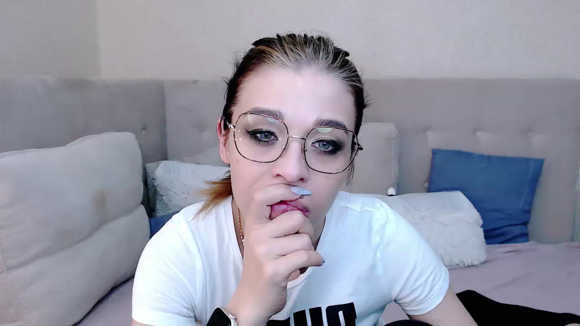Gallery image thumbnail from MilanaGreen's myfreecams stream on, 02/23/2023, 14:41 image 8 of 20