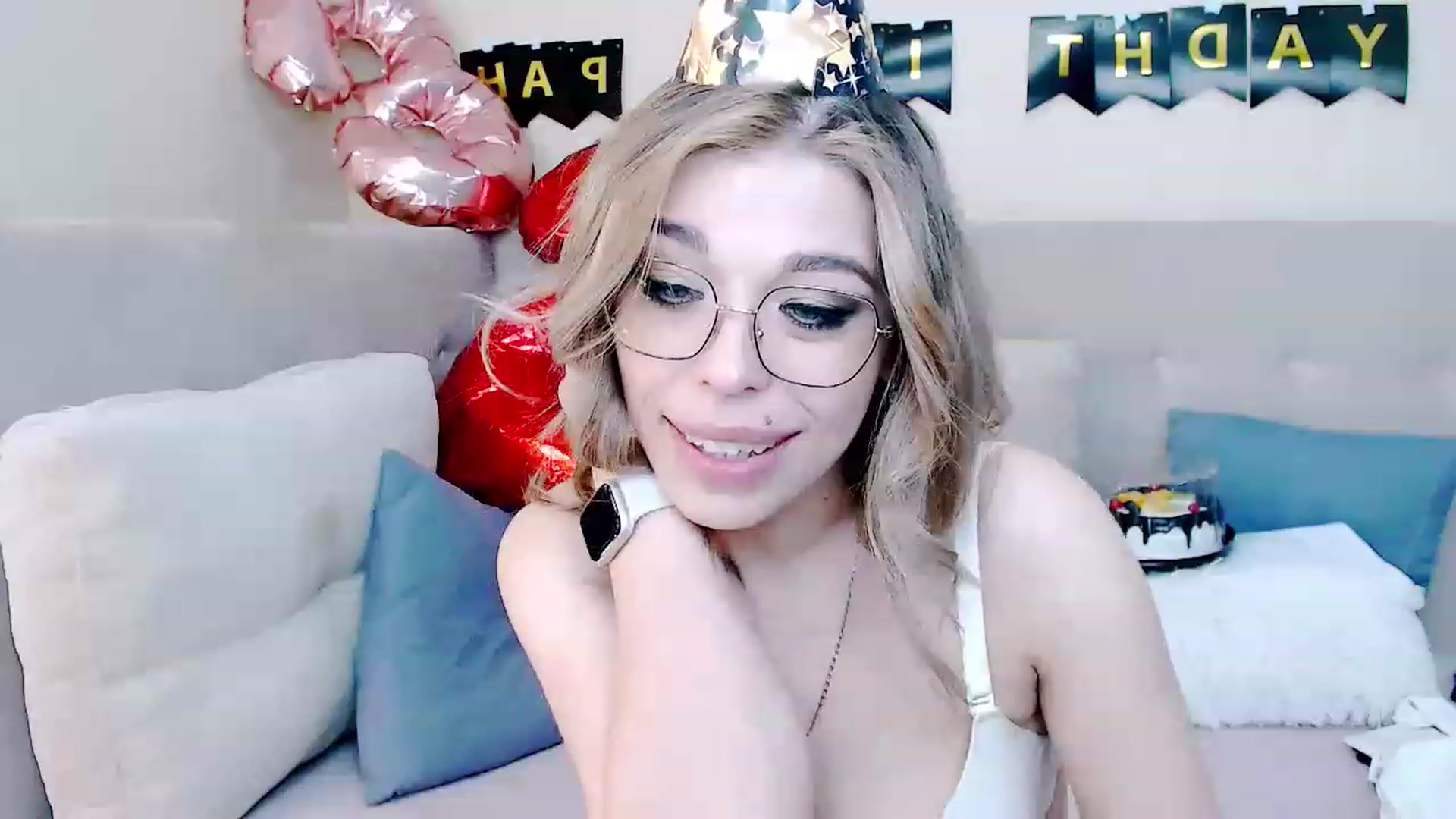 Gallery image thumbnail from MilanaGreen's myfreecams stream on, 02/26/2023, 13:42 image 19 of 20