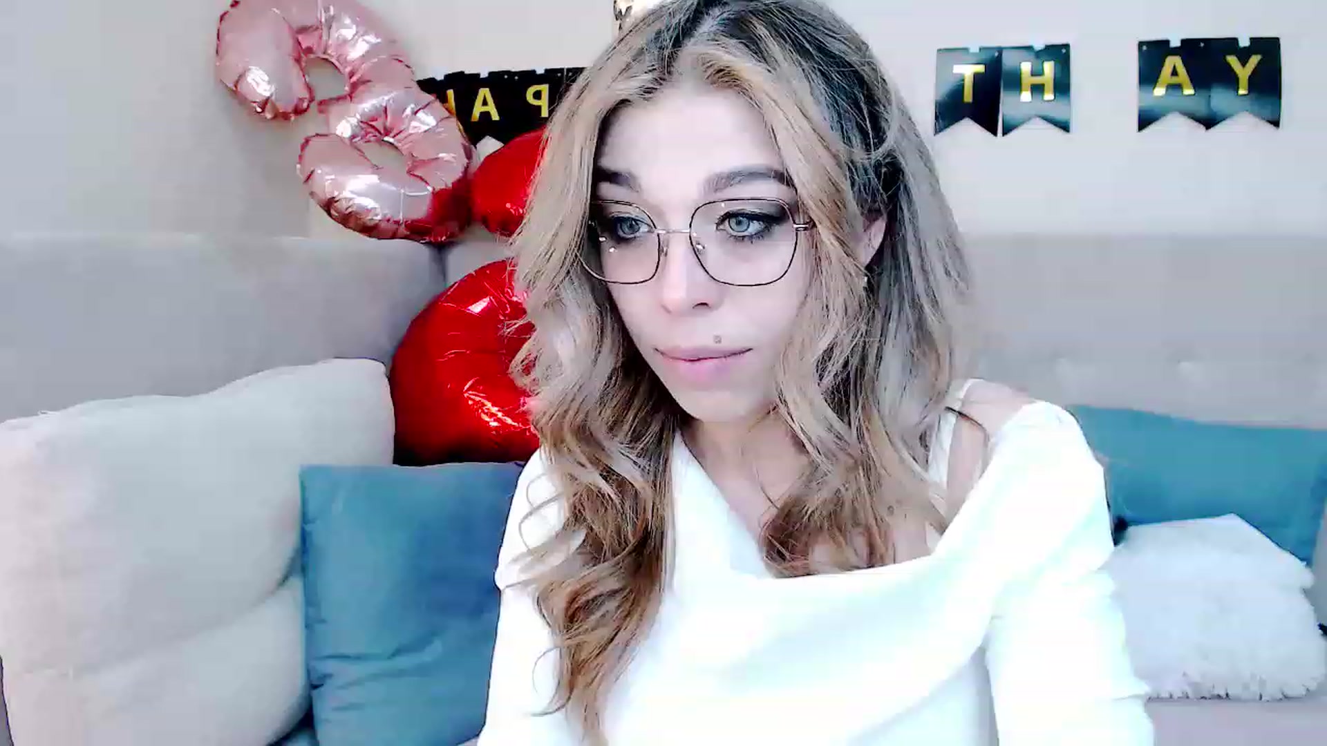 Gallery image thumbnail from MilanaGreen's myfreecams stream on, 02/26/2023, 13:42 image 7 of 20