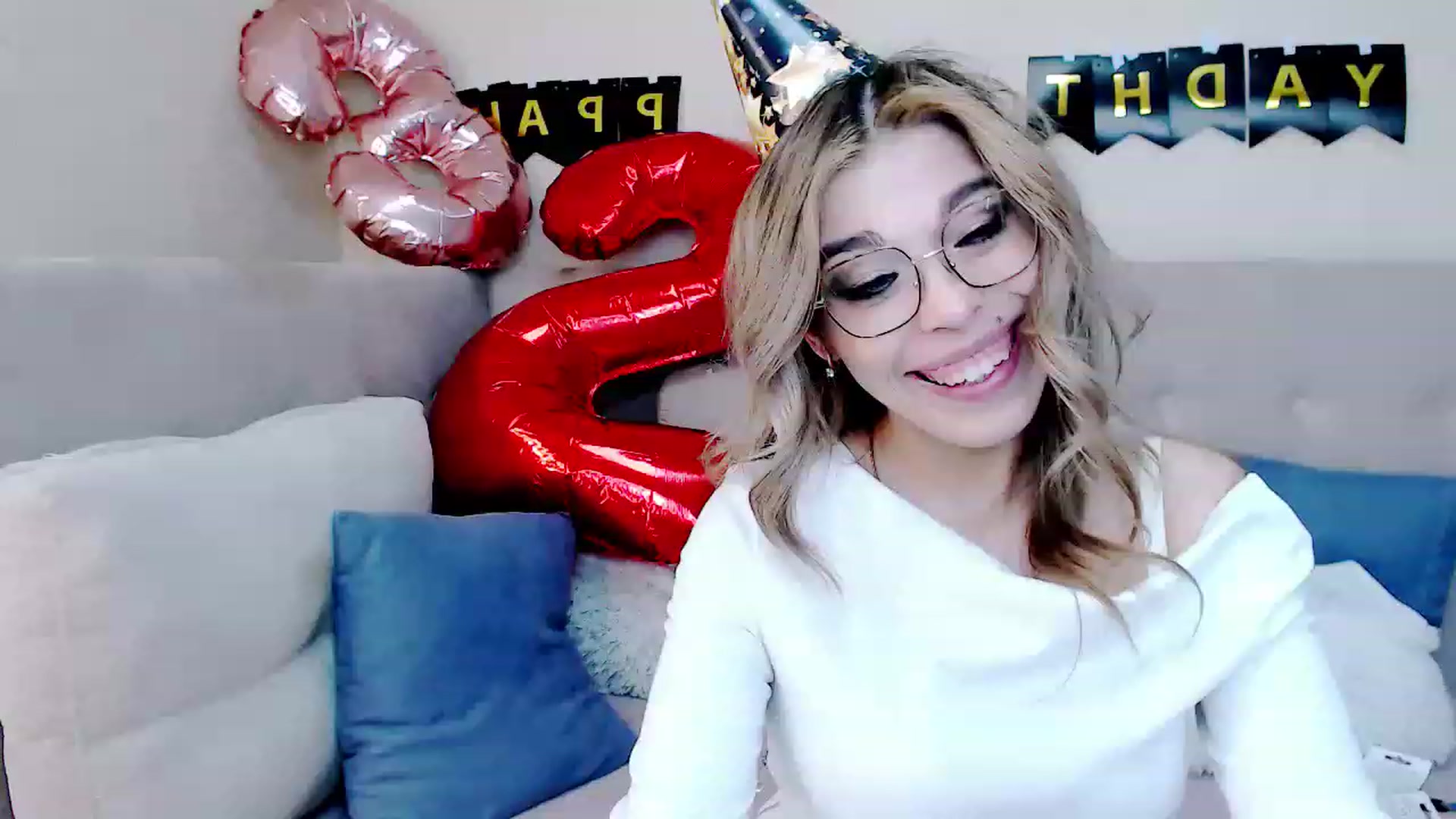Gallery image thumbnail from MilanaGreen's myfreecams stream on, 02/26/2023, 13:42 image 10 of 20