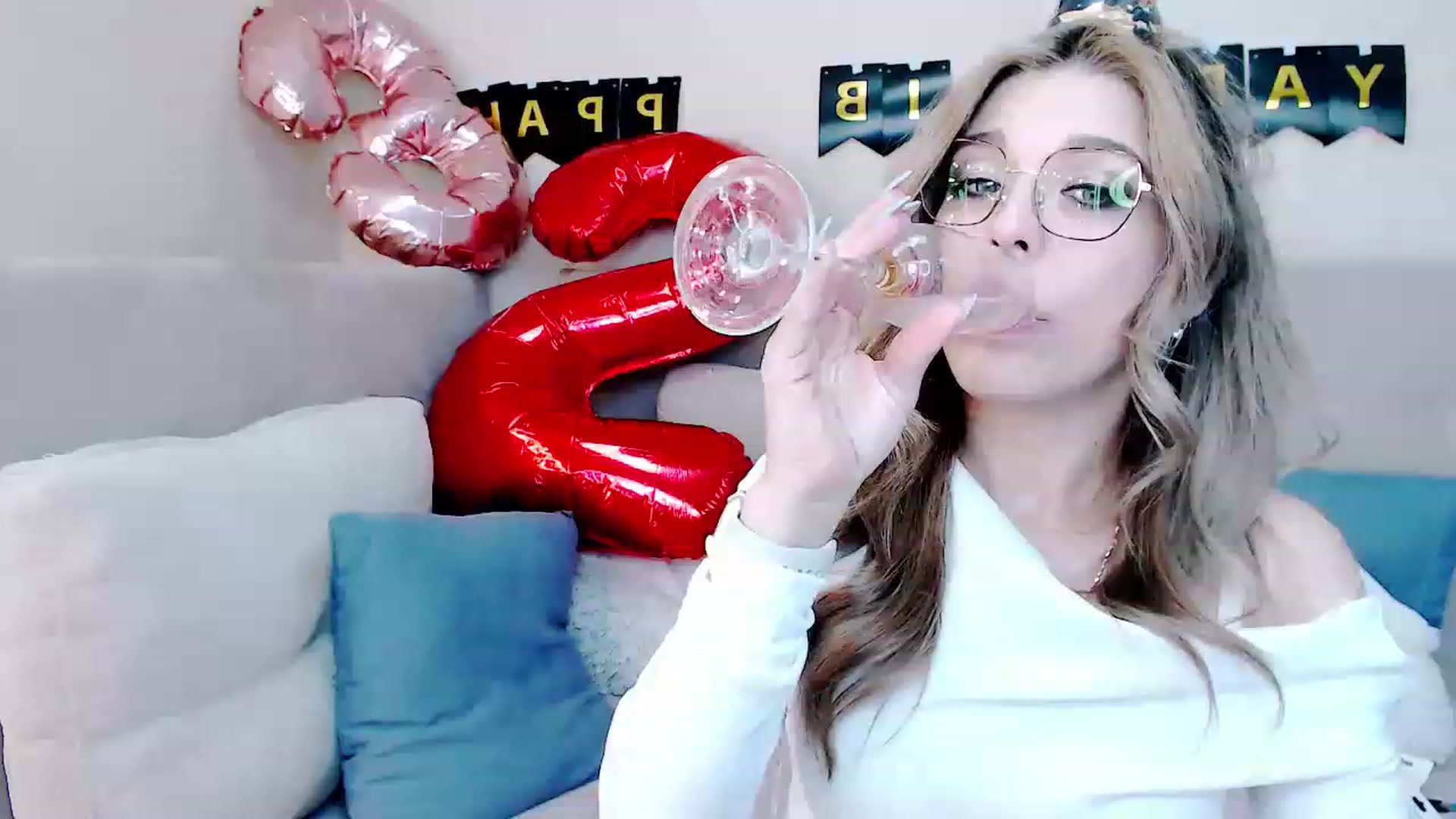 Gallery image thumbnail from MilanaGreen's myfreecams stream on, 02/26/2023, 13:42 image 9 of 20