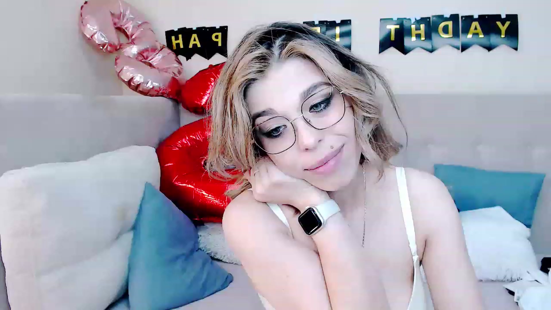 Gallery image thumbnail from MilanaGreen's myfreecams stream on, 02/26/2023, 15:10 image 14 of 20