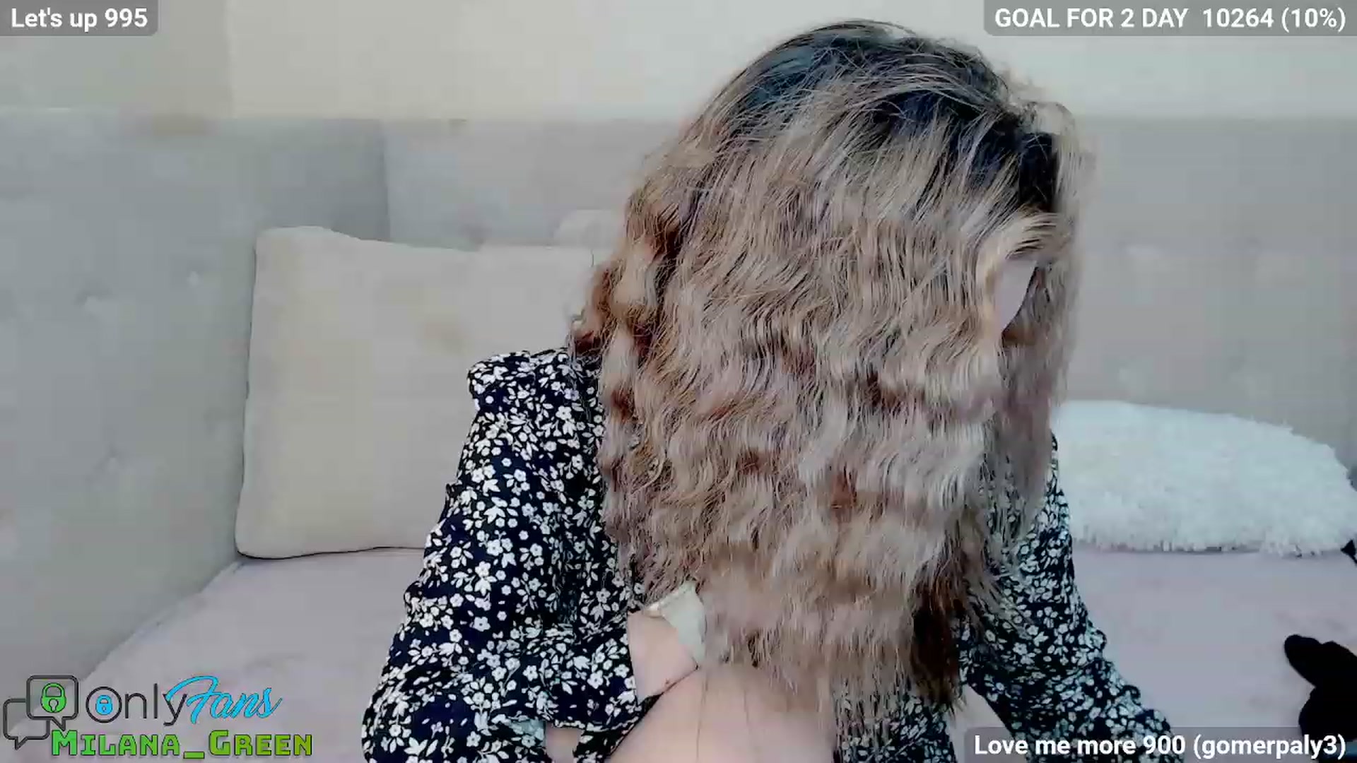 Gallery image thumbnail from MilanaGreen's myfreecams stream on, 03/14/2023, 14:00 image 6 of 20