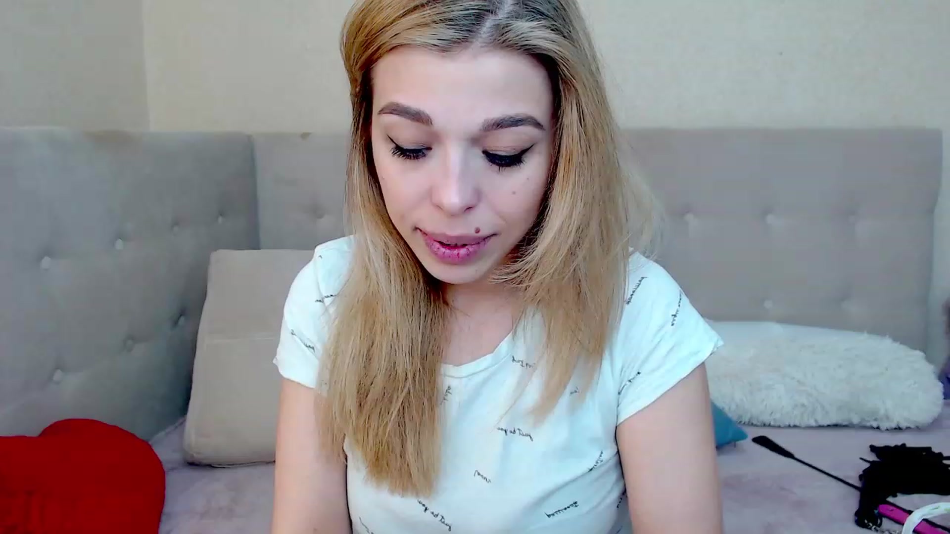 Gallery image thumbnail from MilanaGreen's myfreecams stream on, 03/24/2023, 12:15 image 19 of 20