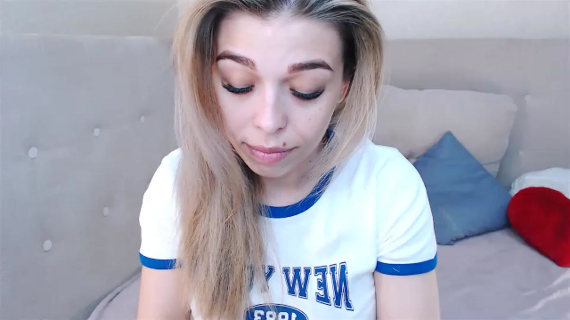 Gallery image thumbnail from MilanaGreen's myfreecams stream on, 05/03/2023, 11:03 image 10 of 20