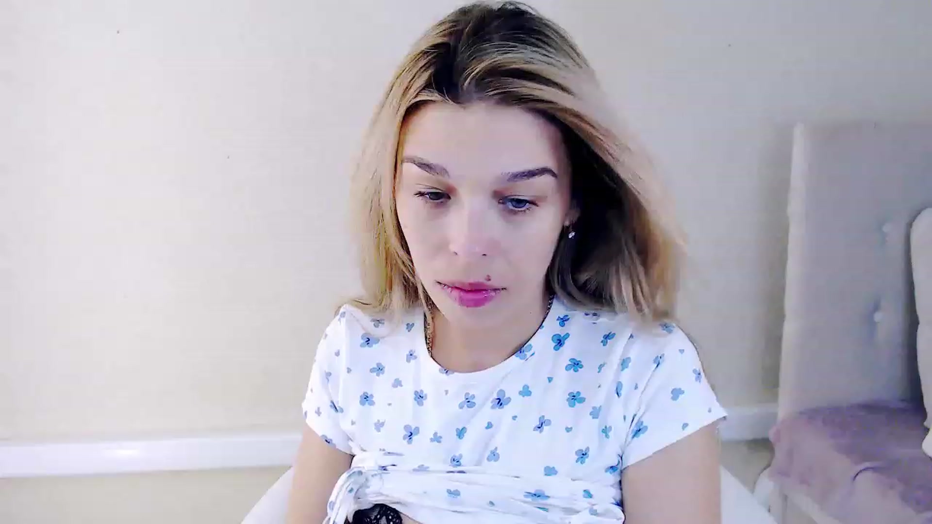 Gallery image thumbnail from MilanaGreen's myfreecams stream on, 08/18/2023, 12:18 image 14 of 20