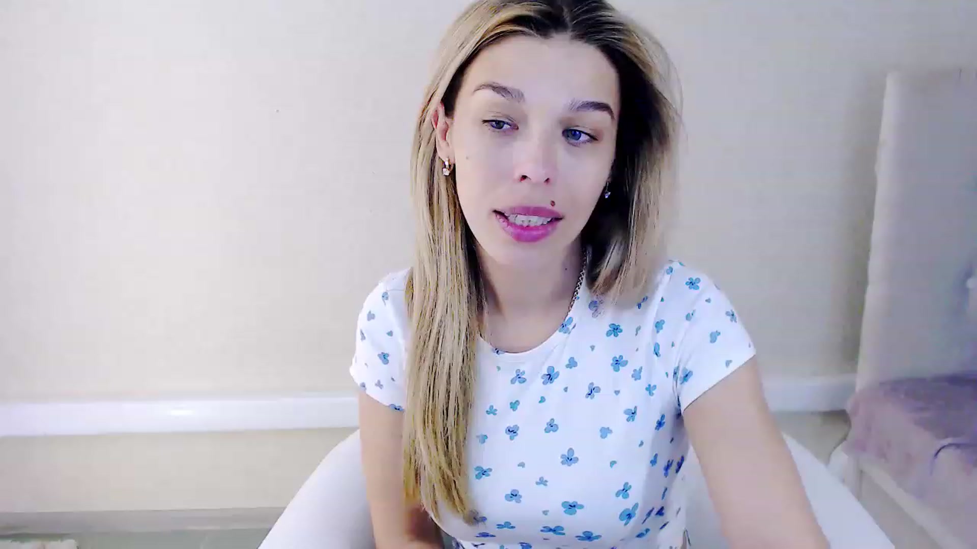 Gallery image thumbnail from MilanaGreen's myfreecams stream on, 08/18/2023, 12:18 image 11 of 20