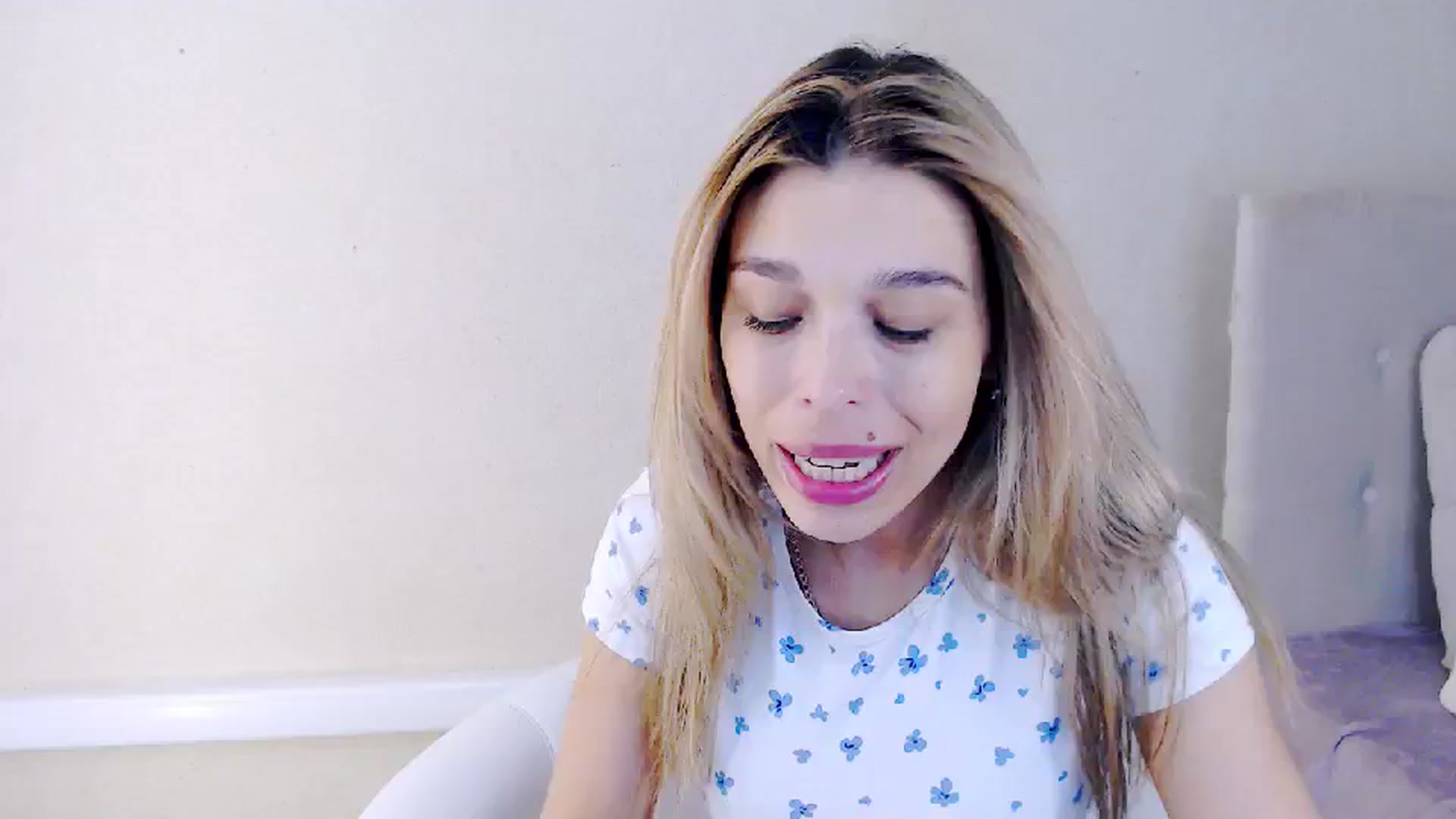 Gallery image thumbnail from MilanaGreen's myfreecams stream on, 08/18/2023, 13:09 image 3 of 20
