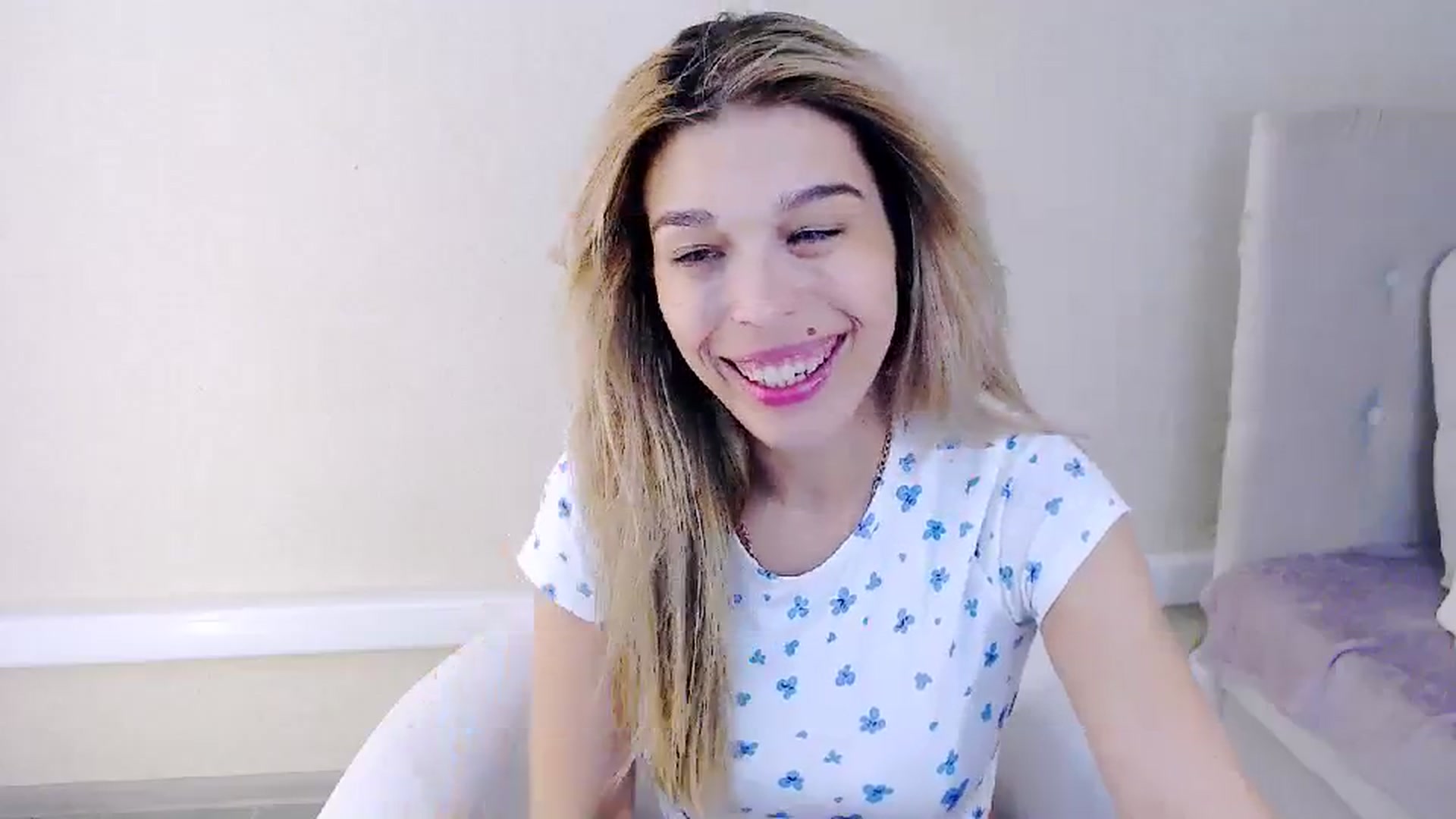 Gallery image thumbnail from MilanaGreen's myfreecams stream on, 08/18/2023, 13:09 image 18 of 20