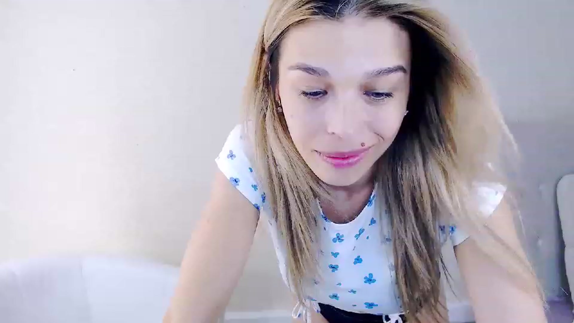 Gallery image thumbnail from MilanaGreen's myfreecams stream on, 08/18/2023, 13:58 image 3 of 20