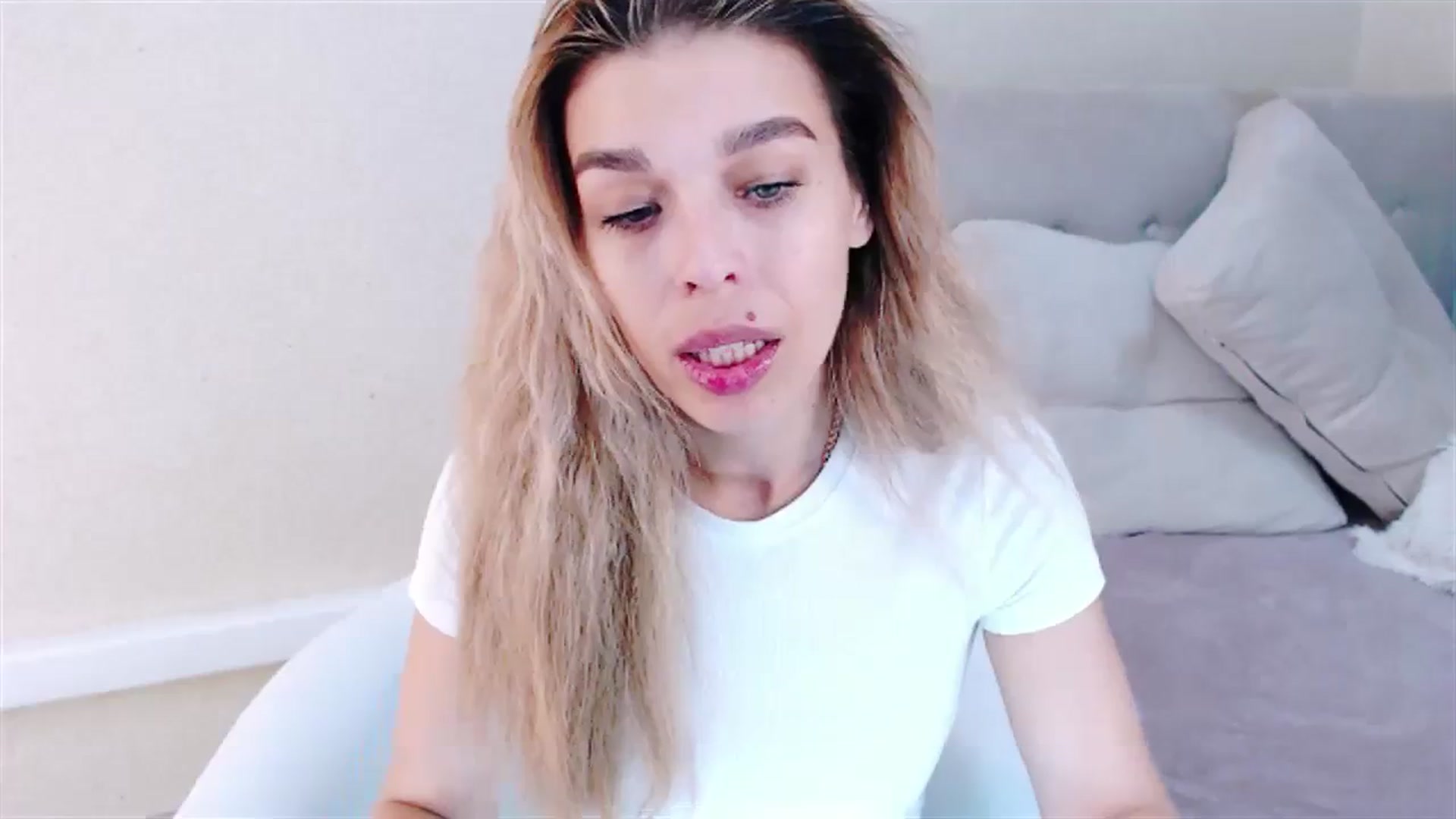 Gallery image thumbnail from MilanaGreen's myfreecams stream on, 08/30/2023, 12:35 image 4 of 20