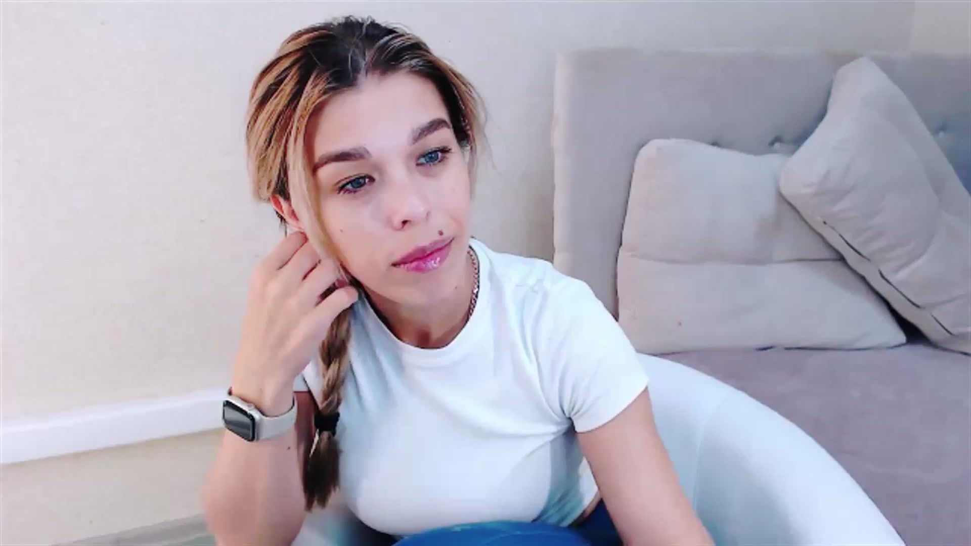 Gallery image thumbnail from MilanaGreen's myfreecams stream on, 08/30/2023, 12:35 image 19 of 20