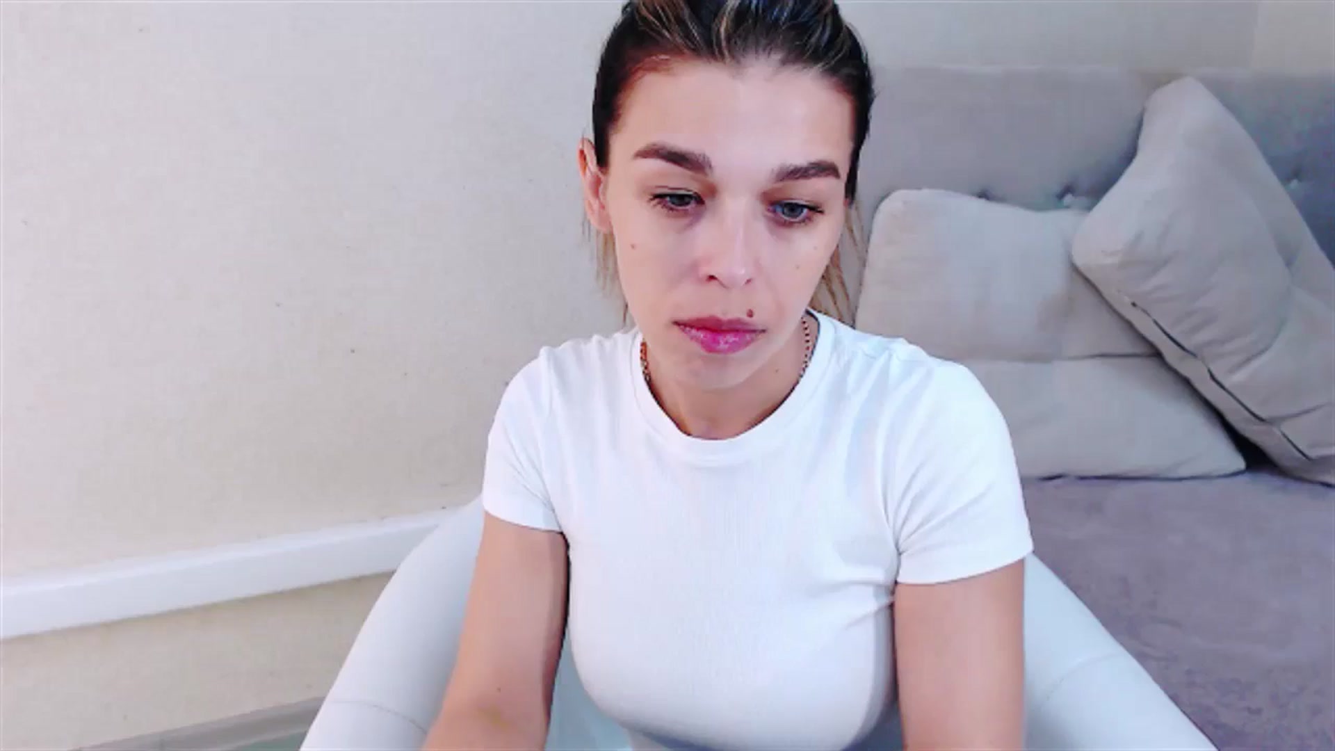 Gallery image thumbnail from MilanaGreen's myfreecams stream on, 08/30/2023, 12:35 image 16 of 20