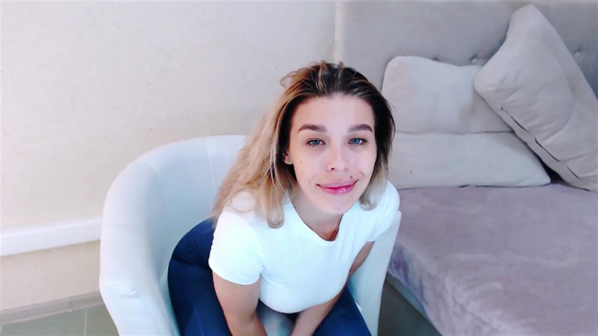Gallery image thumbnail from MilanaGreen's myfreecams stream on, 08/30/2023, 12:35 image 9 of 20