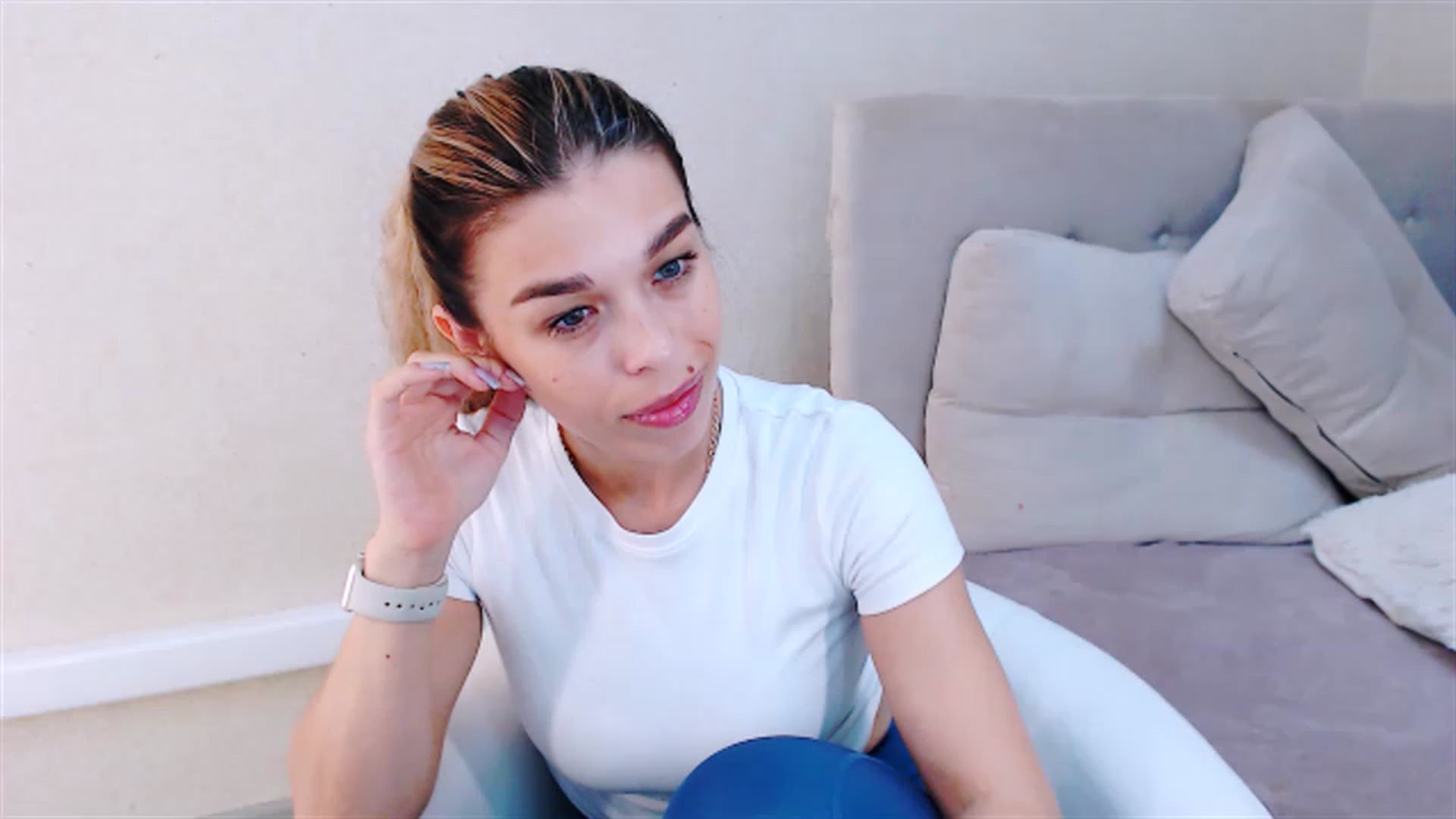 Gallery image thumbnail from MilanaGreen's myfreecams stream on, 08/30/2023, 13:42 image 7 of 20