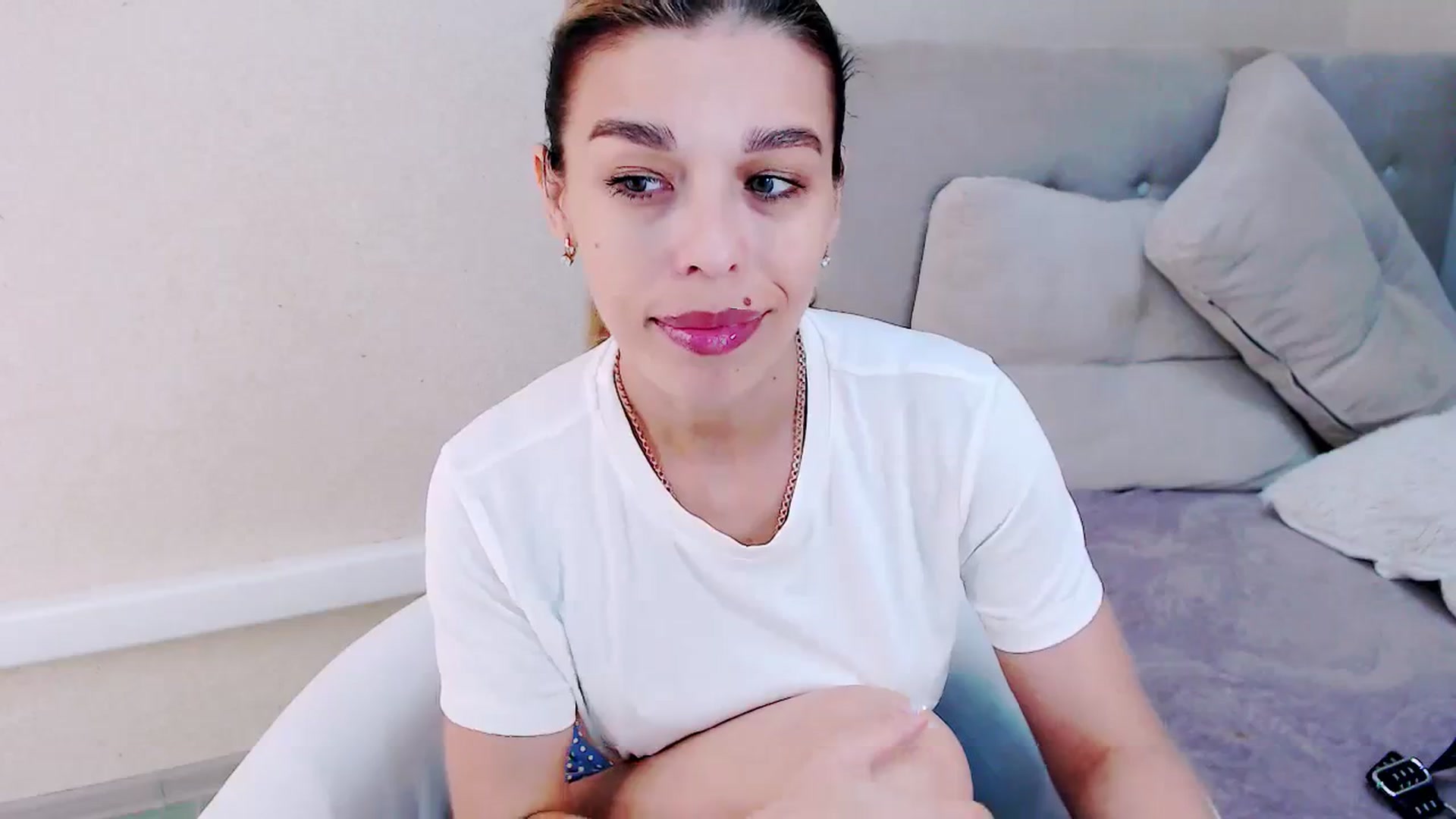 Gallery image thumbnail from MilanaGreen's myfreecams stream on, 08/31/2023, 11:40 image 3 of 20