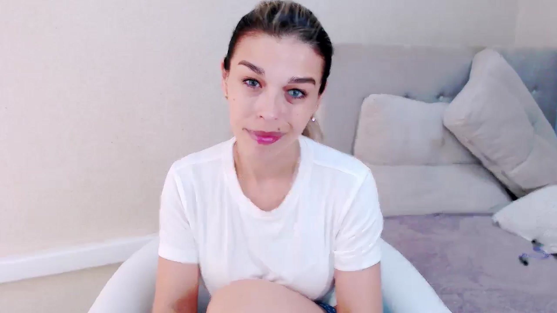 Gallery image thumbnail from MilanaGreen's myfreecams stream on, 08/31/2023, 12:13 image 12 of 20