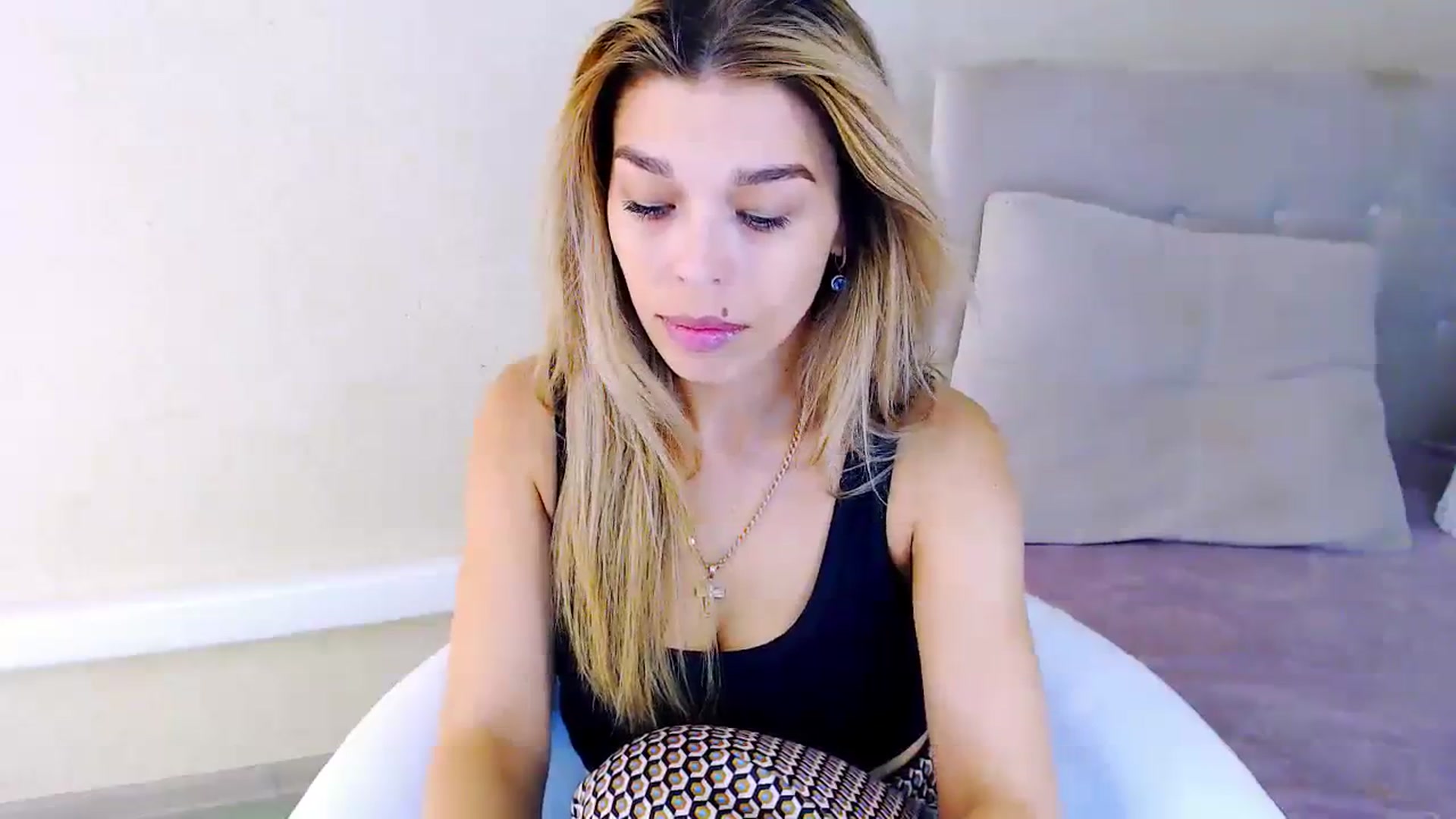Gallery image thumbnail from MilanaGreen's myfreecams stream on, 09/02/2023, 12:30 image 7 of 20