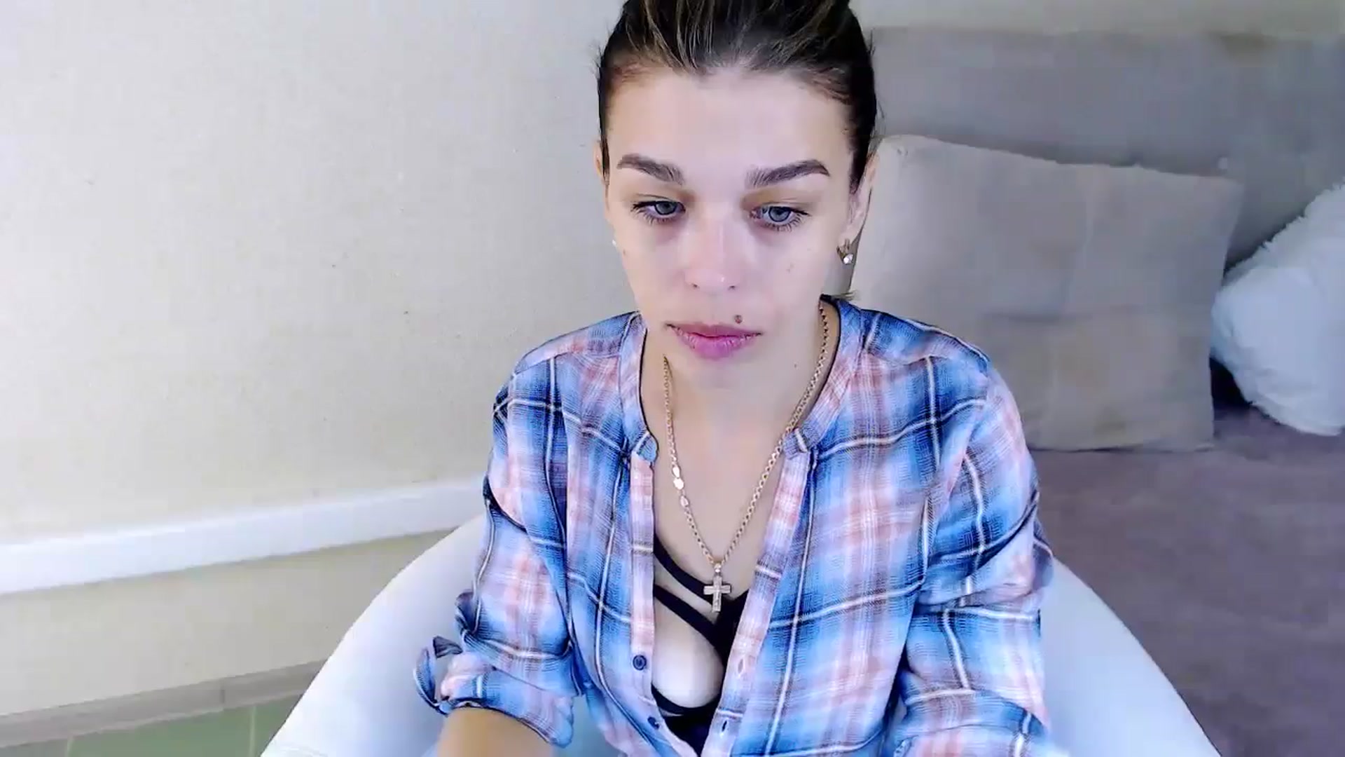 Gallery image thumbnail from MilanaGreen's myfreecams stream on, 09/03/2023, 12:13 image 12 of 20