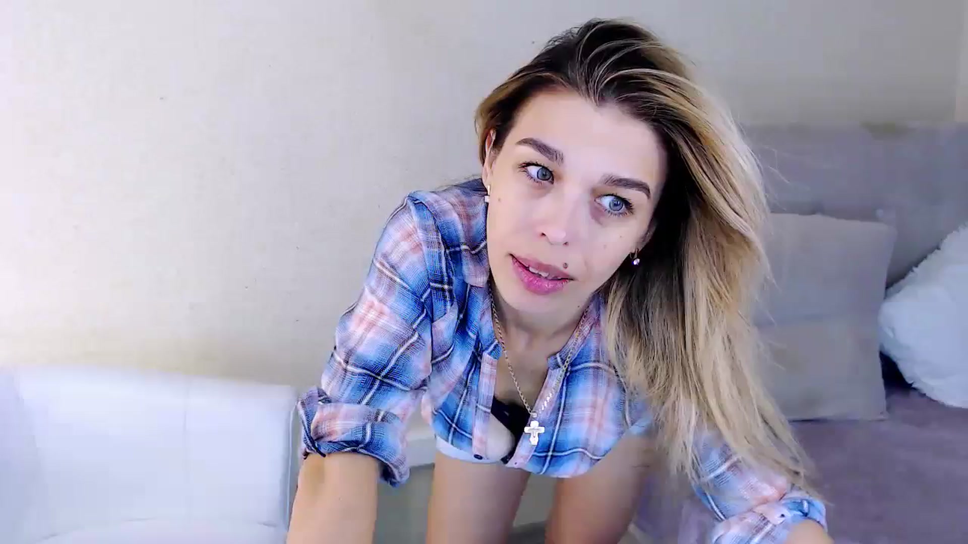 Gallery image thumbnail from MilanaGreen's myfreecams stream on, 09/03/2023, 12:13 image 16 of 20