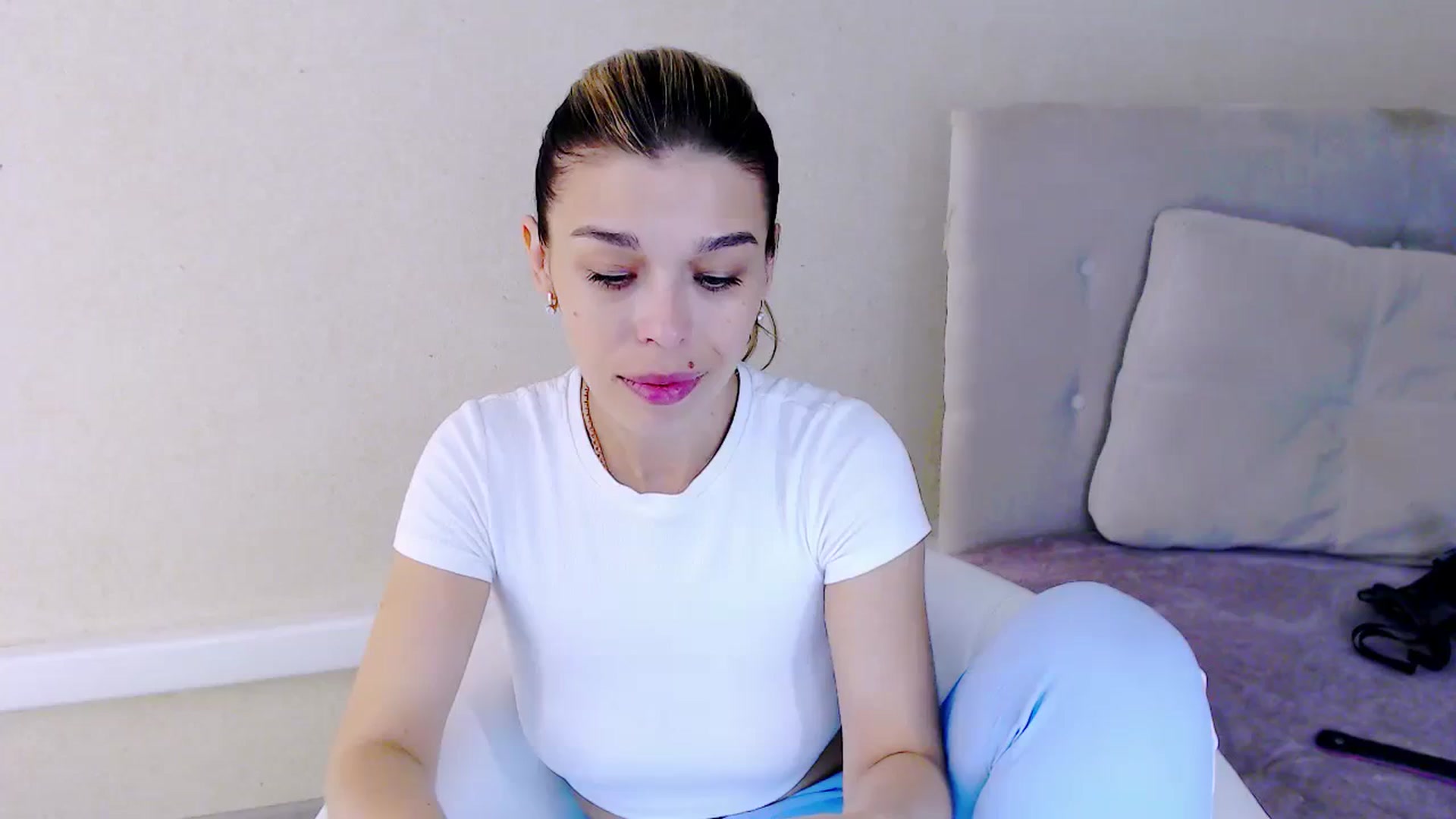 Gallery image thumbnail from MilanaGreen's myfreecams stream on, 09/04/2023, 13:18 image 17 of 20