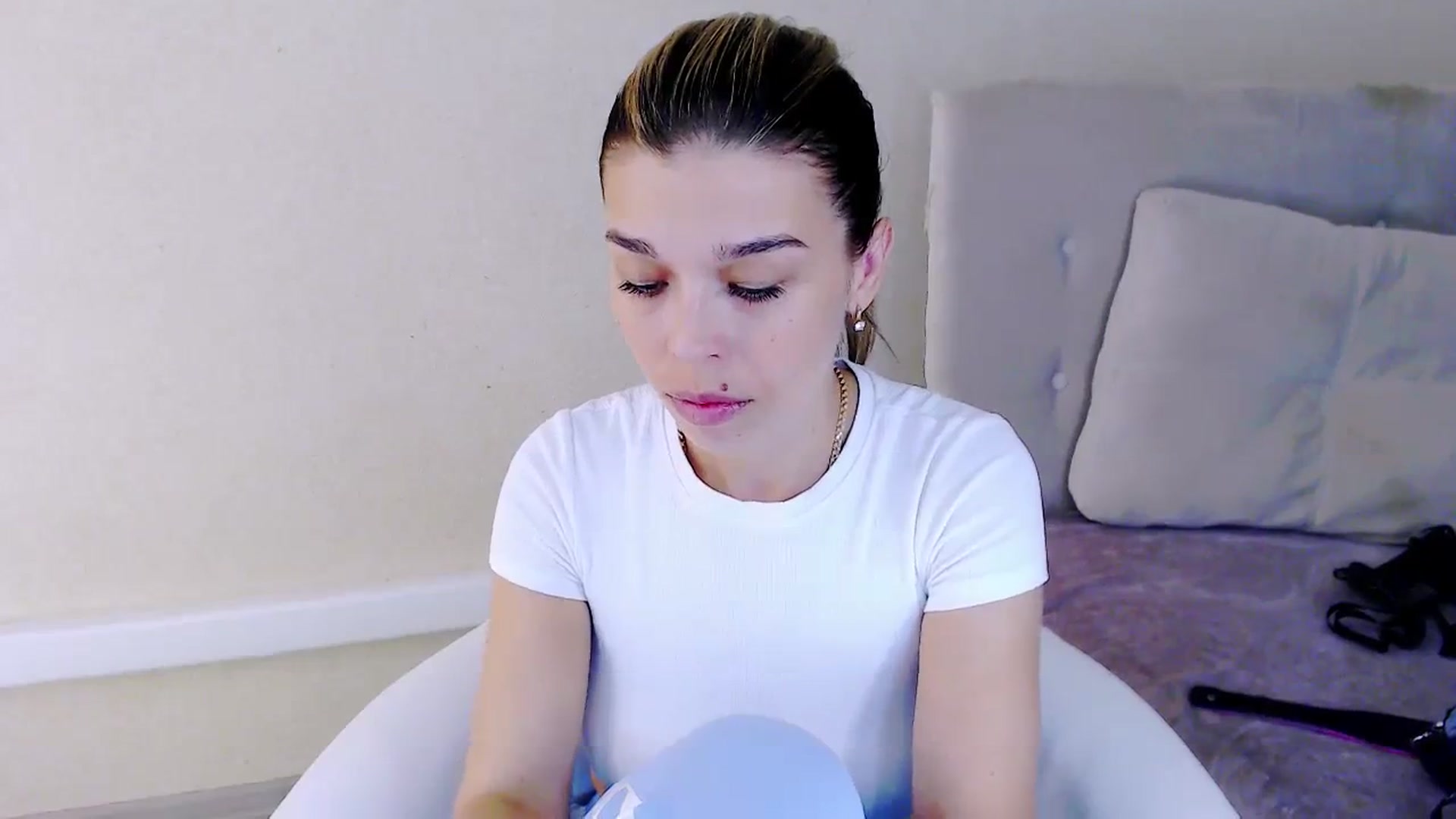 Gallery image thumbnail from MilanaGreen's myfreecams stream on, 09/04/2023, 15:51 image 13 of 20