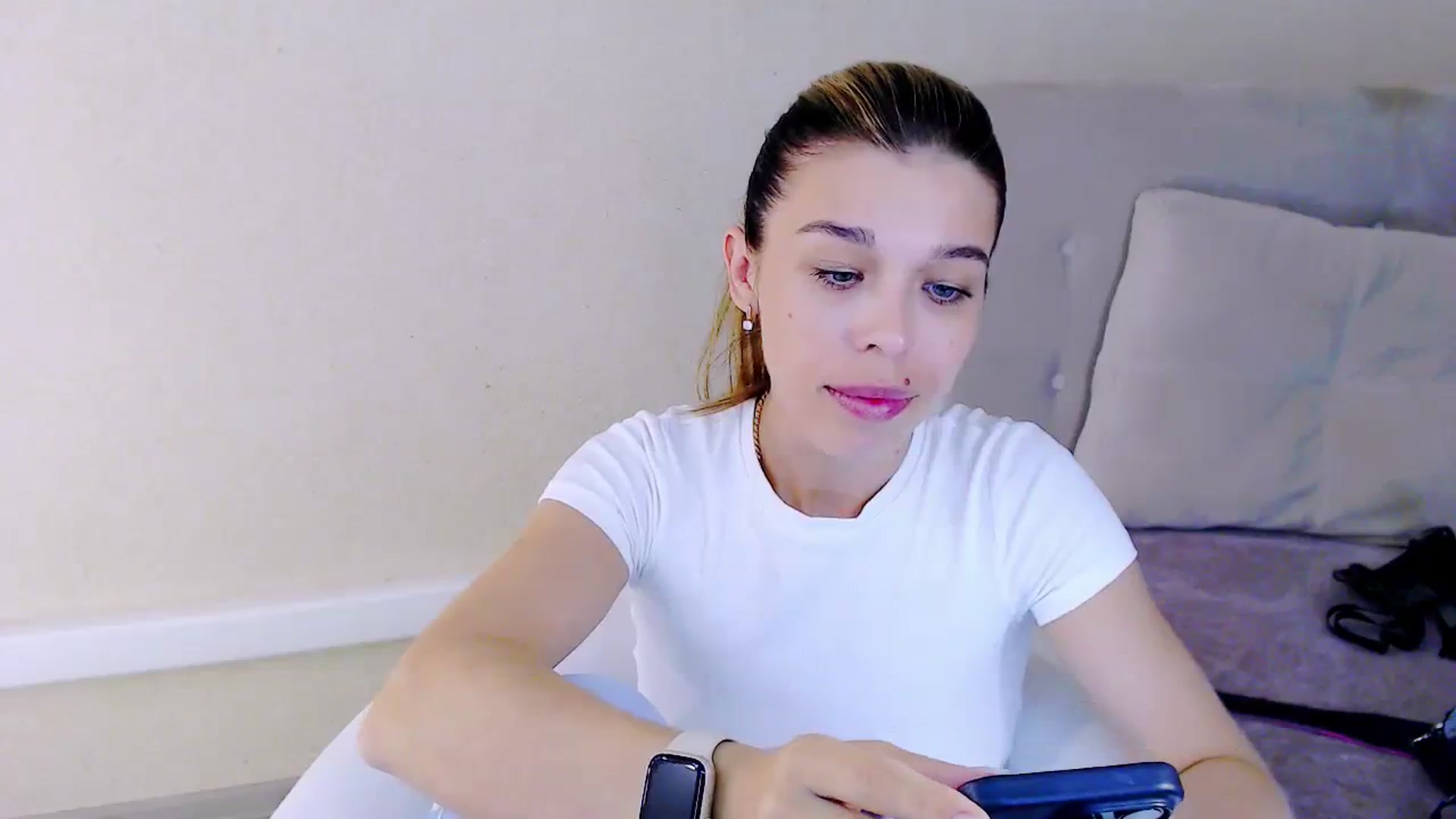 Gallery image thumbnail from MilanaGreen's myfreecams stream on, 09/04/2023, 15:51 image 12 of 20