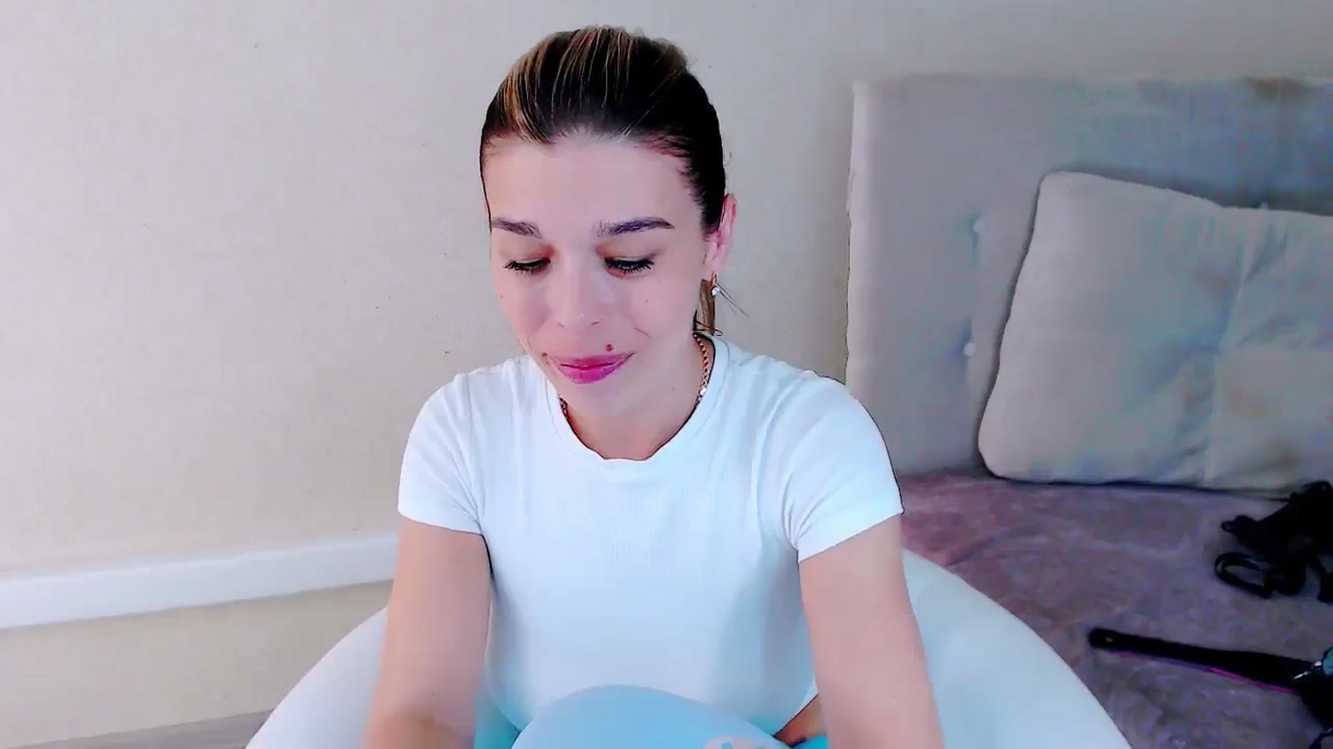Gallery image thumbnail from MilanaGreen's myfreecams stream on, 09/04/2023, 15:51 image 11 of 20