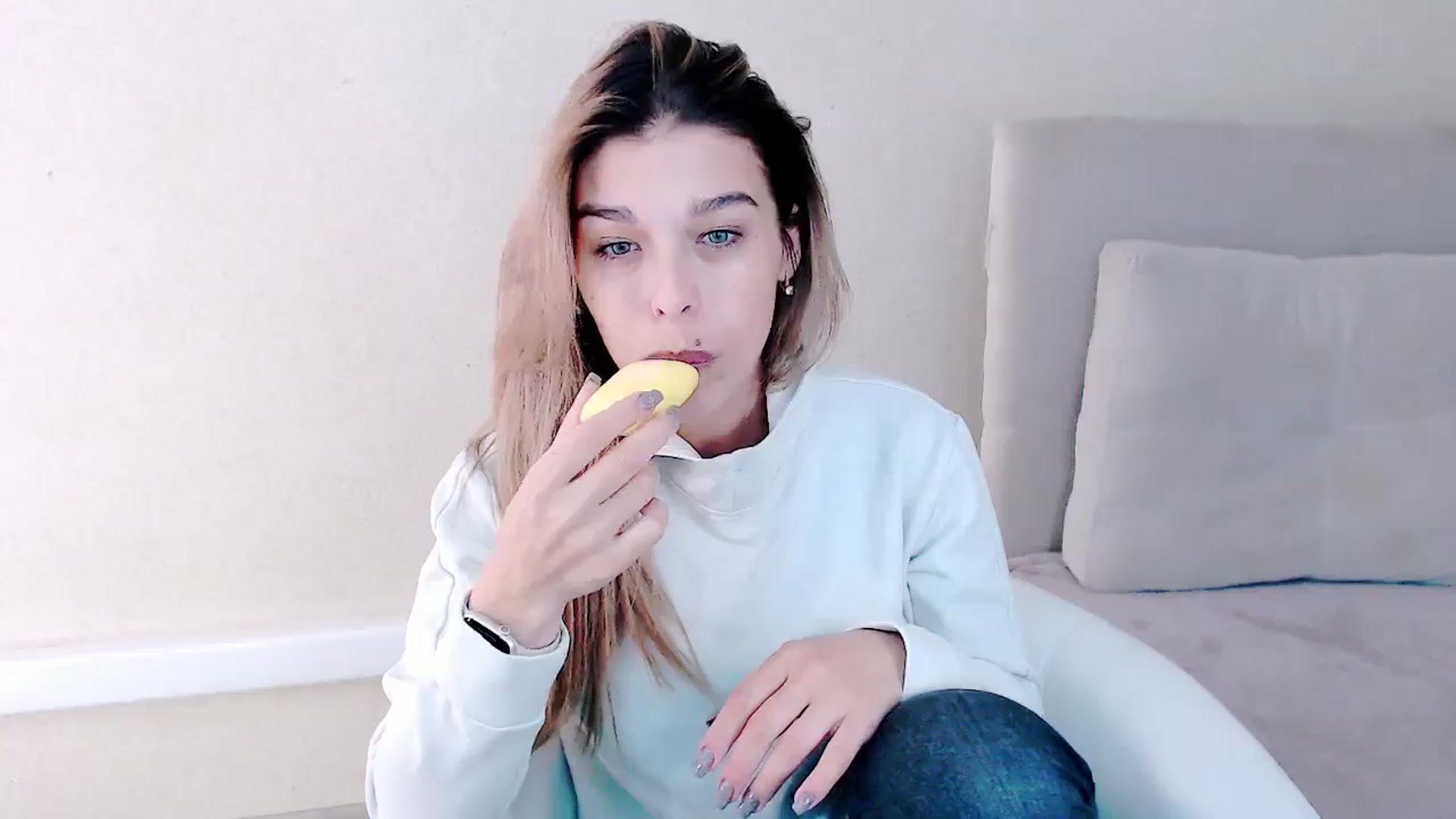Gallery image thumbnail from MilanaGreen's myfreecams stream on, 09/13/2023, 12:25 image 16 of 20