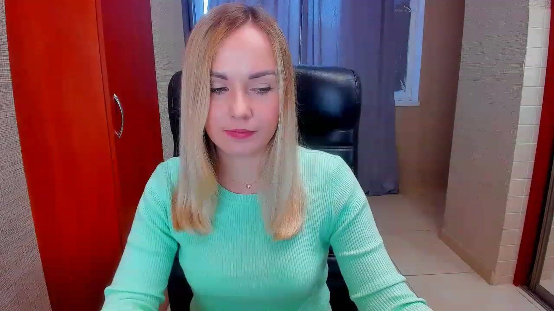 Gallery image thumbnail from MilanaLil's myfreecams stream on, 11/21/2022, 13:27 image 8 of 20