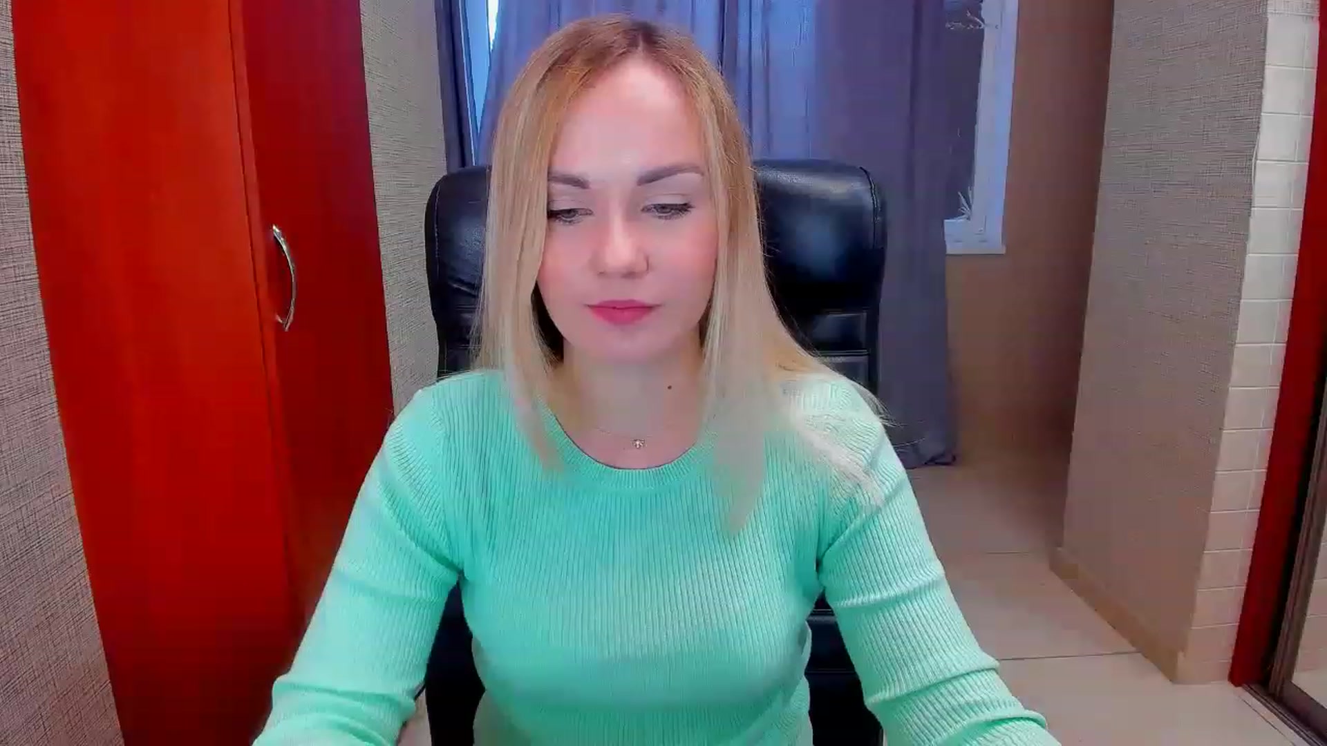 Gallery image thumbnail from MilanaLil's myfreecams stream on, 11/21/2022, 13:27 image 14 of 20