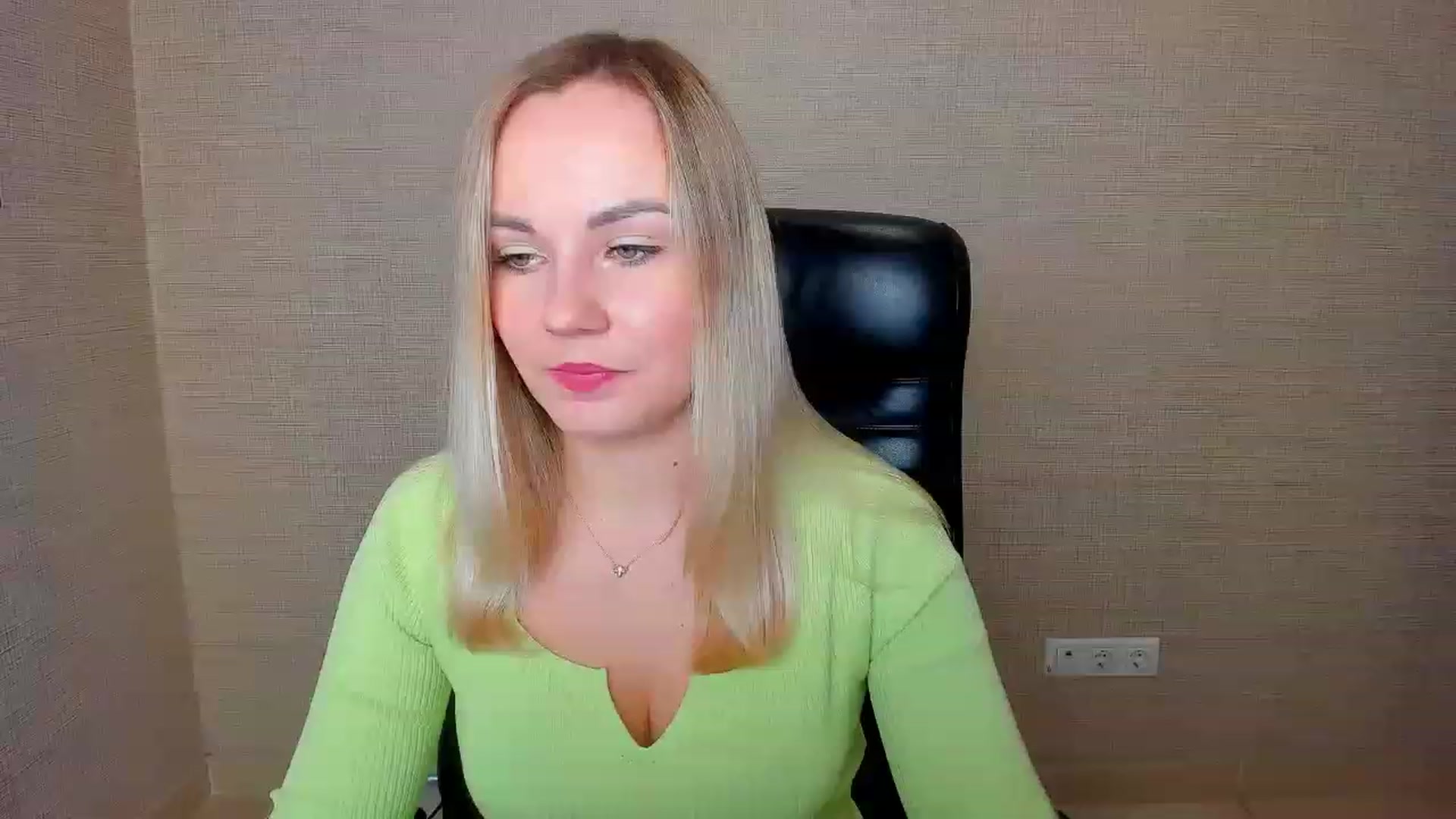 Gallery image thumbnail from MilanaLil's myfreecams stream on, 11/26/2022, 11:13 image 3 of 20